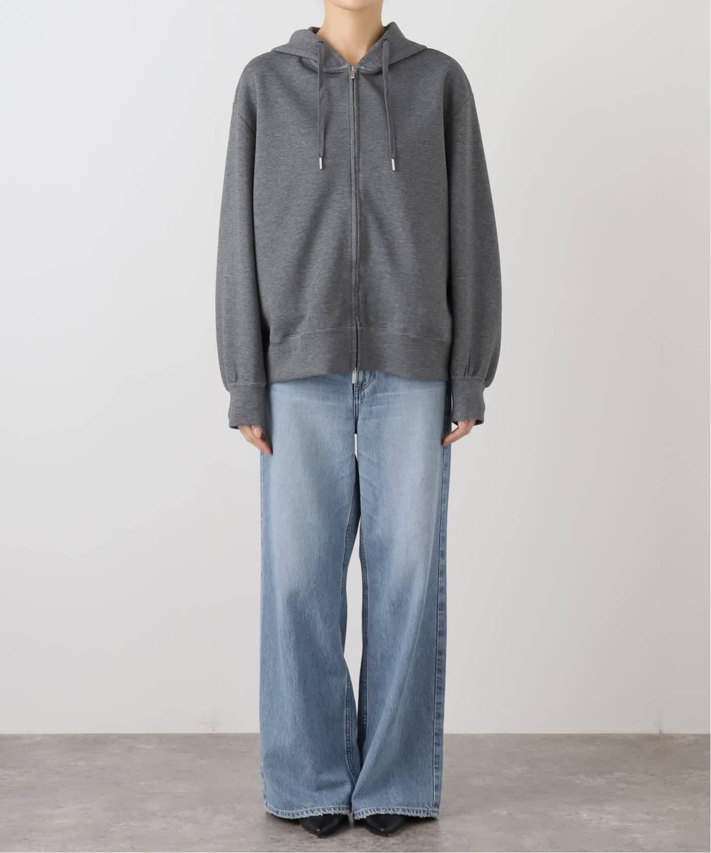 ベアWニットコンパクトジップアップフーディー（パーカー）｜IENA