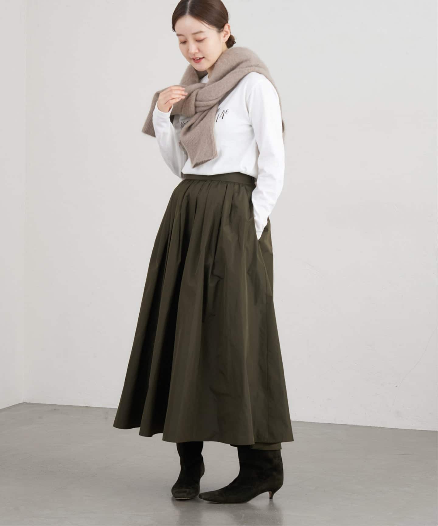 フロッキープリントロングスリーブTシャツ（Tシャツ／カットソー