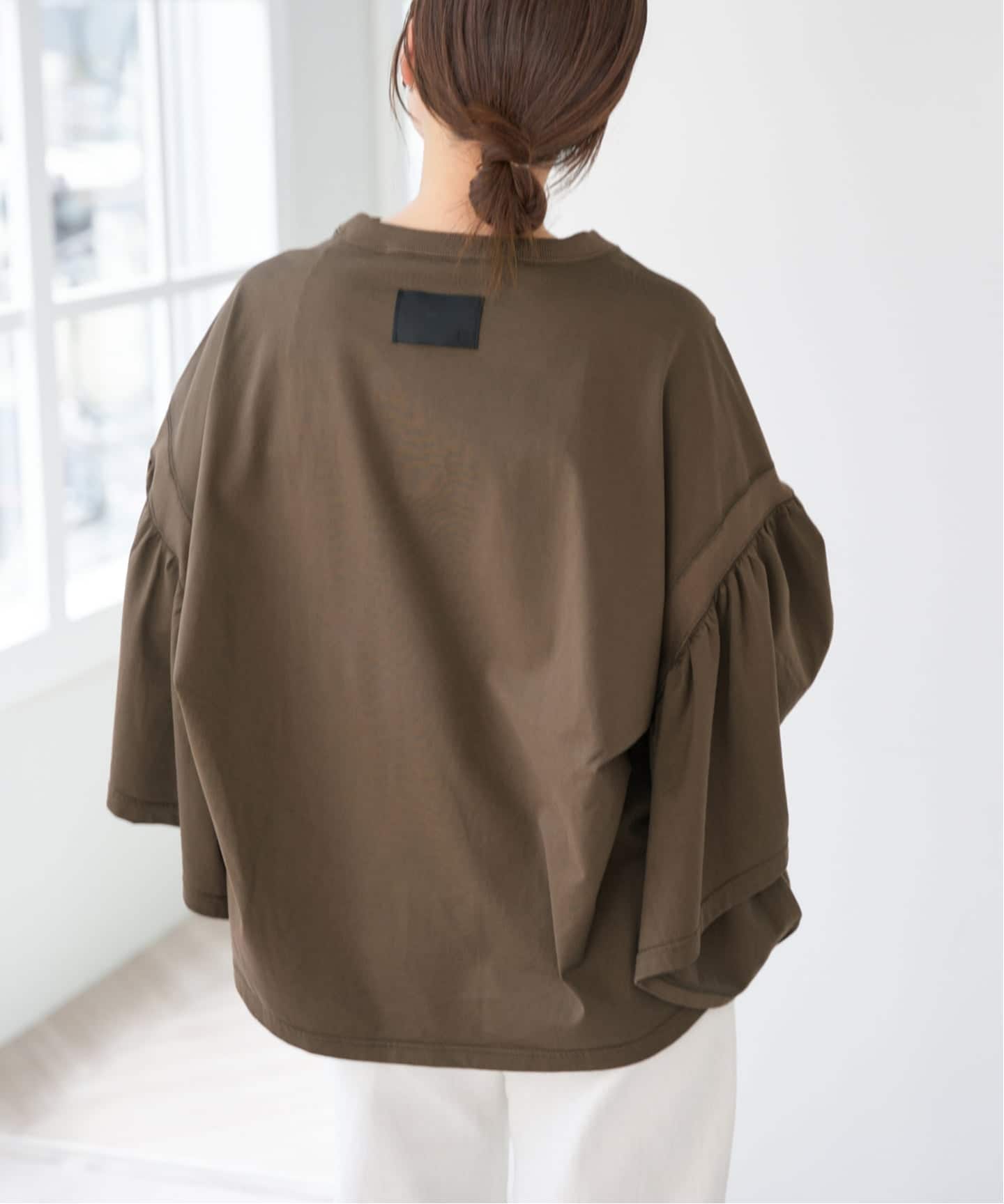 コグザビックスモーク　IENAイエナ COGTHEBIGSMOKE/コグザビッグスモーク LAURA GATHERED SLV TOP