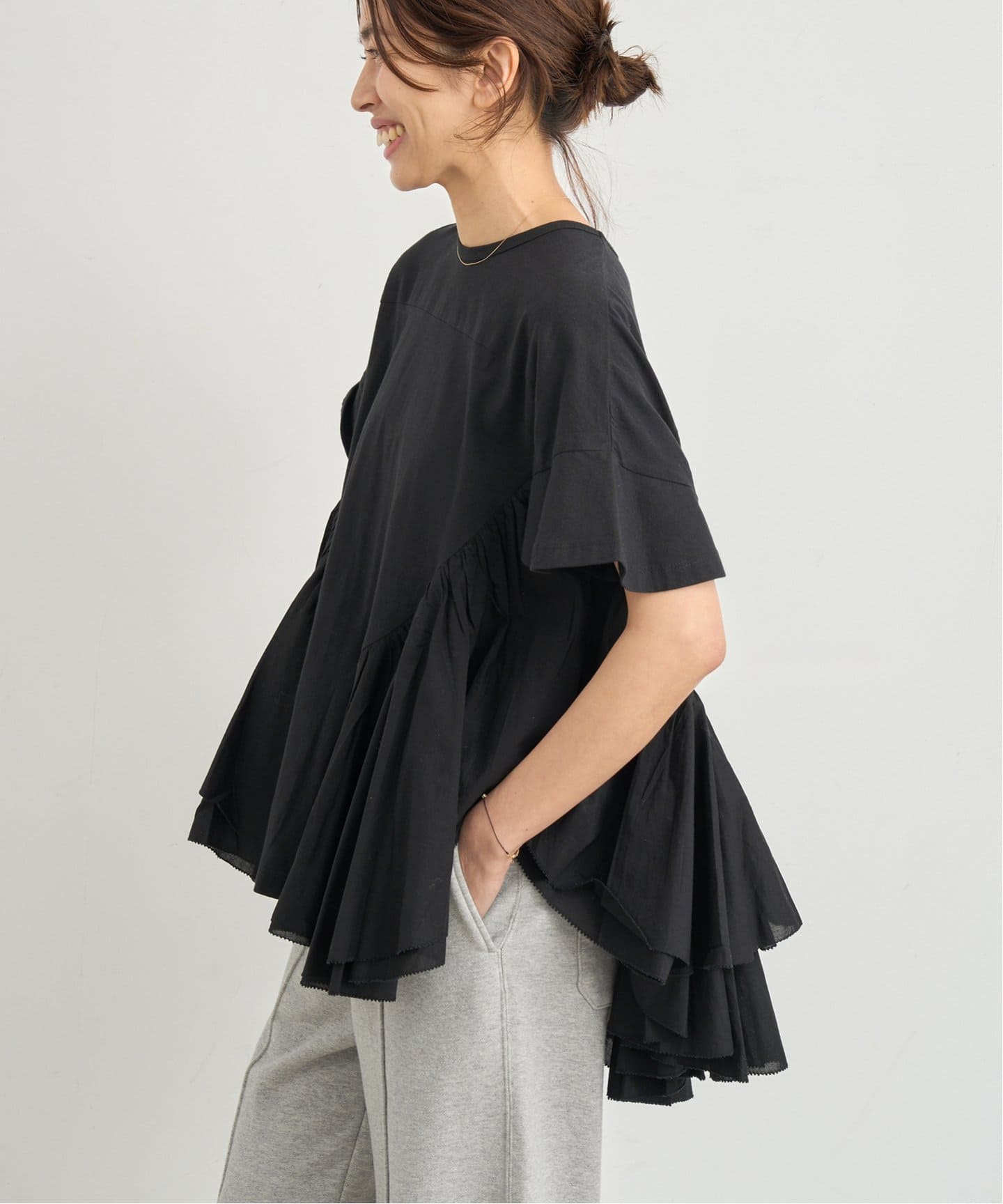 AAYUSHI/アユーシ ロングティアードフリルテールトップス AAYUSHI/アユーシ ロングティアードフリルテールトップス（Tシャツ