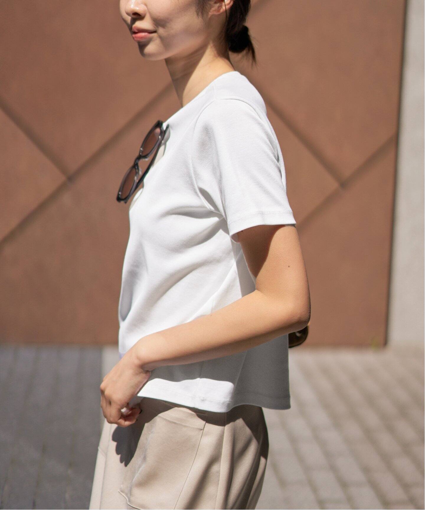 IENA J.B.ATTIRE別注 Cannes コンパクトTシャツ ブラック J.B.ATTIRE/ジェービーアタイア 別注 Cannes コンパクトTシャツ