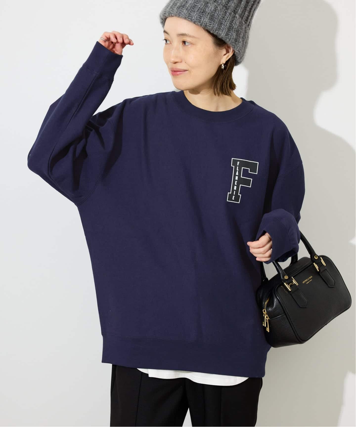 ロゴ入り オーバーサイズスウェット 【SLOBE IENA】 アソートロゴ裏毛BIG プルオーバー（スウェット）｜SLOBE IENA