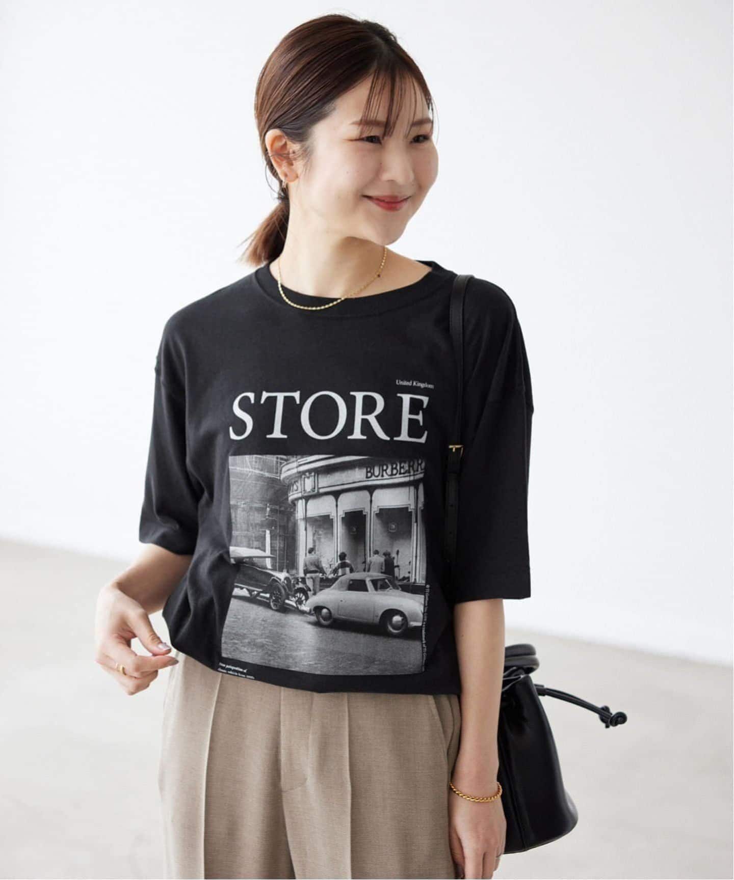 週末値下げSLOBE IENA LIFEフォトルーズTEE 黒 早めに欲しい方！ SLOBE IENA tシャツ Tシャツ 「追加2」LIFEフォトルーズTEE