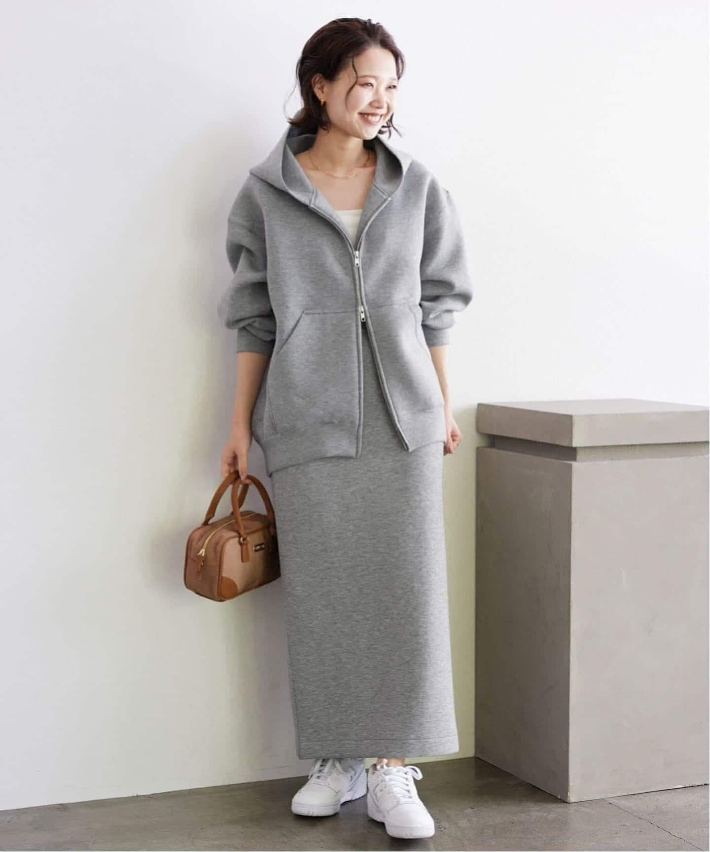 SLOBE IENA スローブイエナ　ボリュームジップアップフーディー　キャメル 一部店舗・WEB限定カラー有り/追加》ボリュームジップアップ