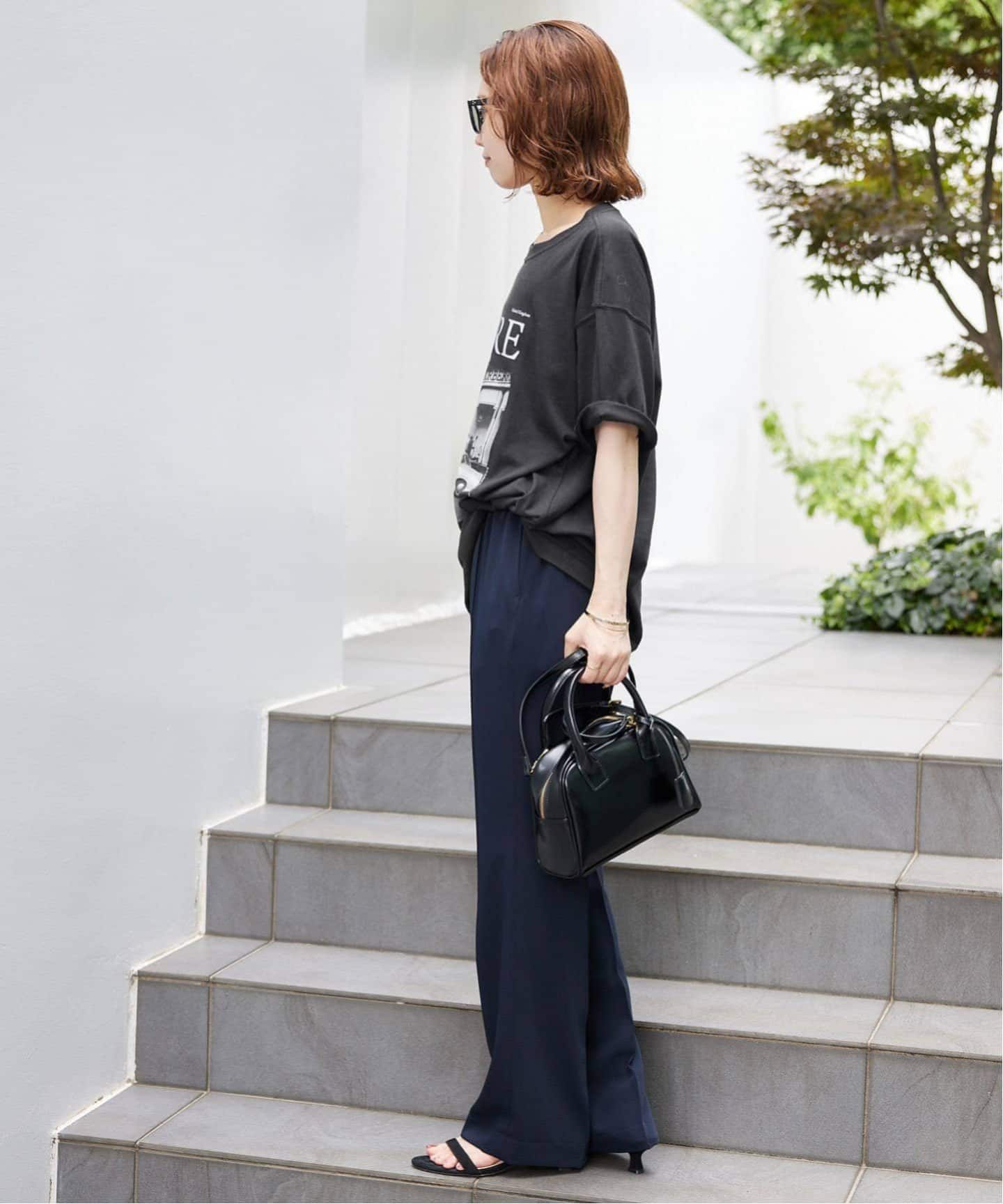SLOBE IENA LIFEフォトルーズTEE 黒 早めに欲しい方！ - メルカリ