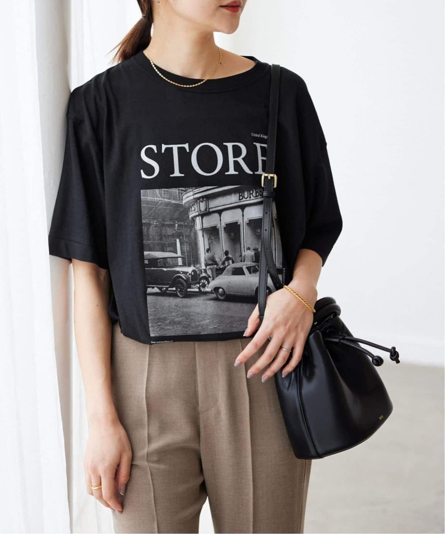 週末値下げSLOBE IENA LIFEフォトルーズTEE 黒 早めに欲しい方！ WEB限定/追加2》LIFEフォトルーズTEE（Tシャツ／カットソー