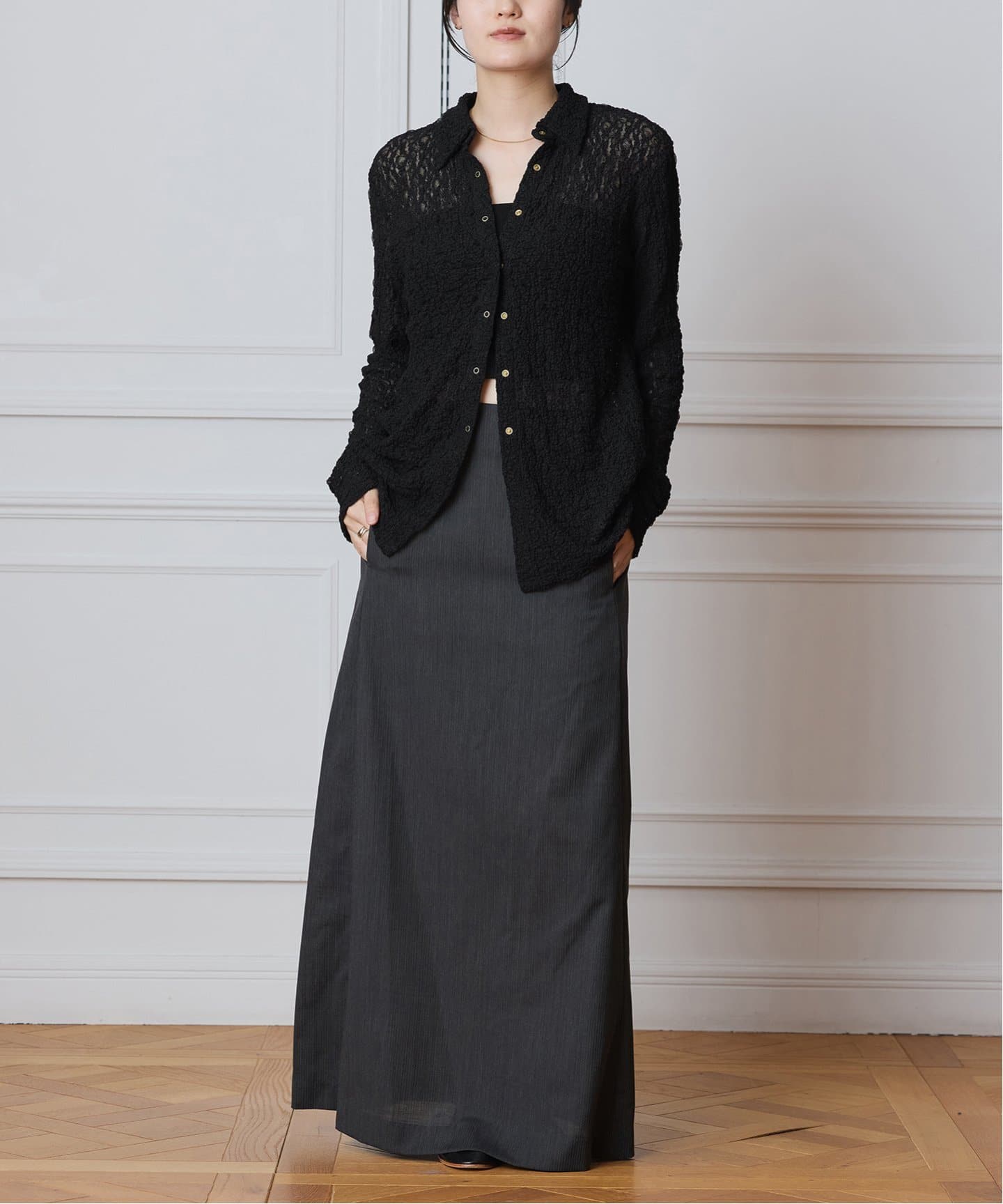 IENA LA BOUCLE レース　トップス　カットソー　シャツ　ブラック IENA LA BOUCLE ストレッチレースシャツ（シャツ／ブラウス