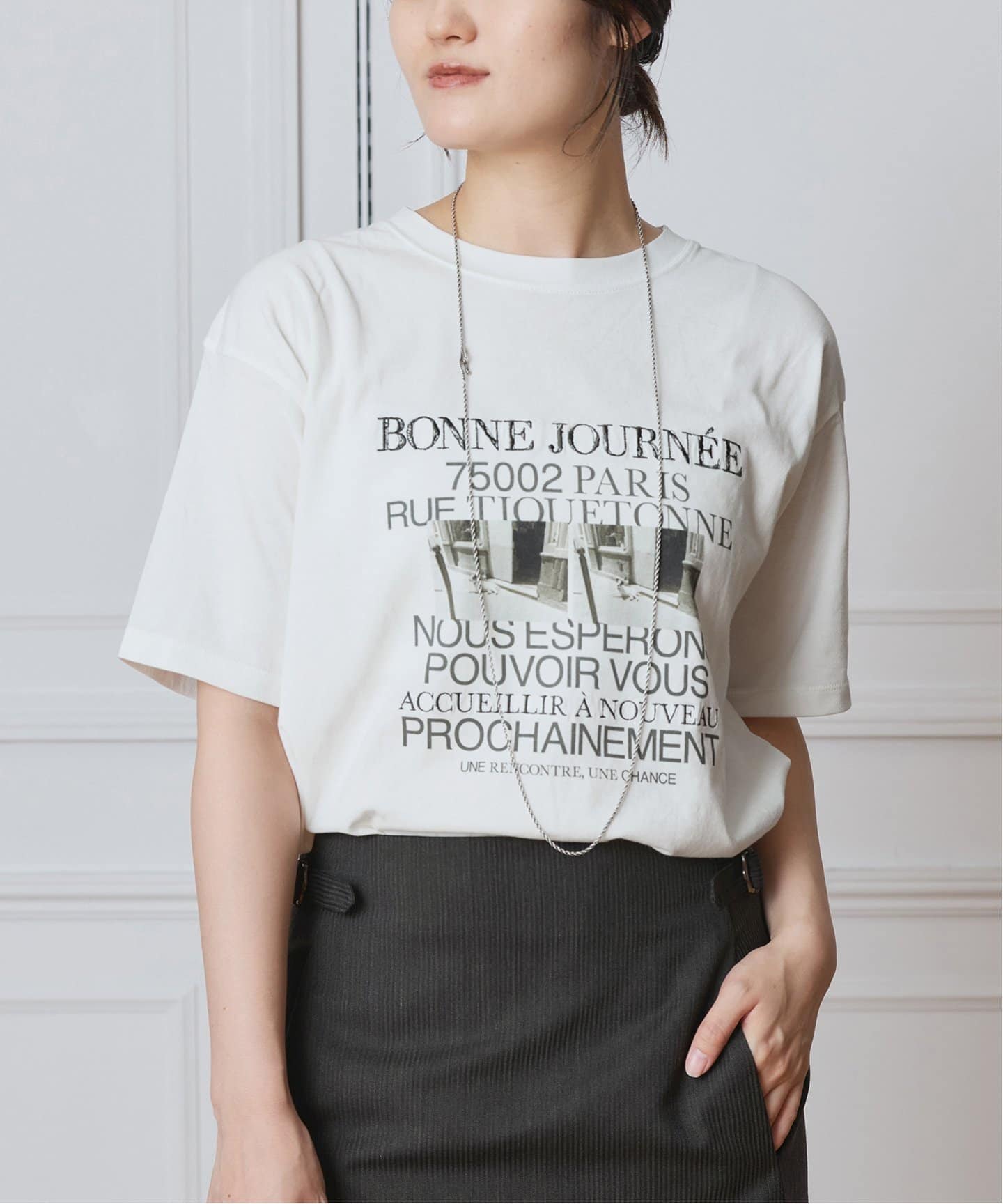 IENA LA BOUCLE  BIGロゴTシャツ【ホワイト】未使用 IENA LA BOUCLE PARIS DOG Tシャツ（Tシャツ／カットソー）｜IENA