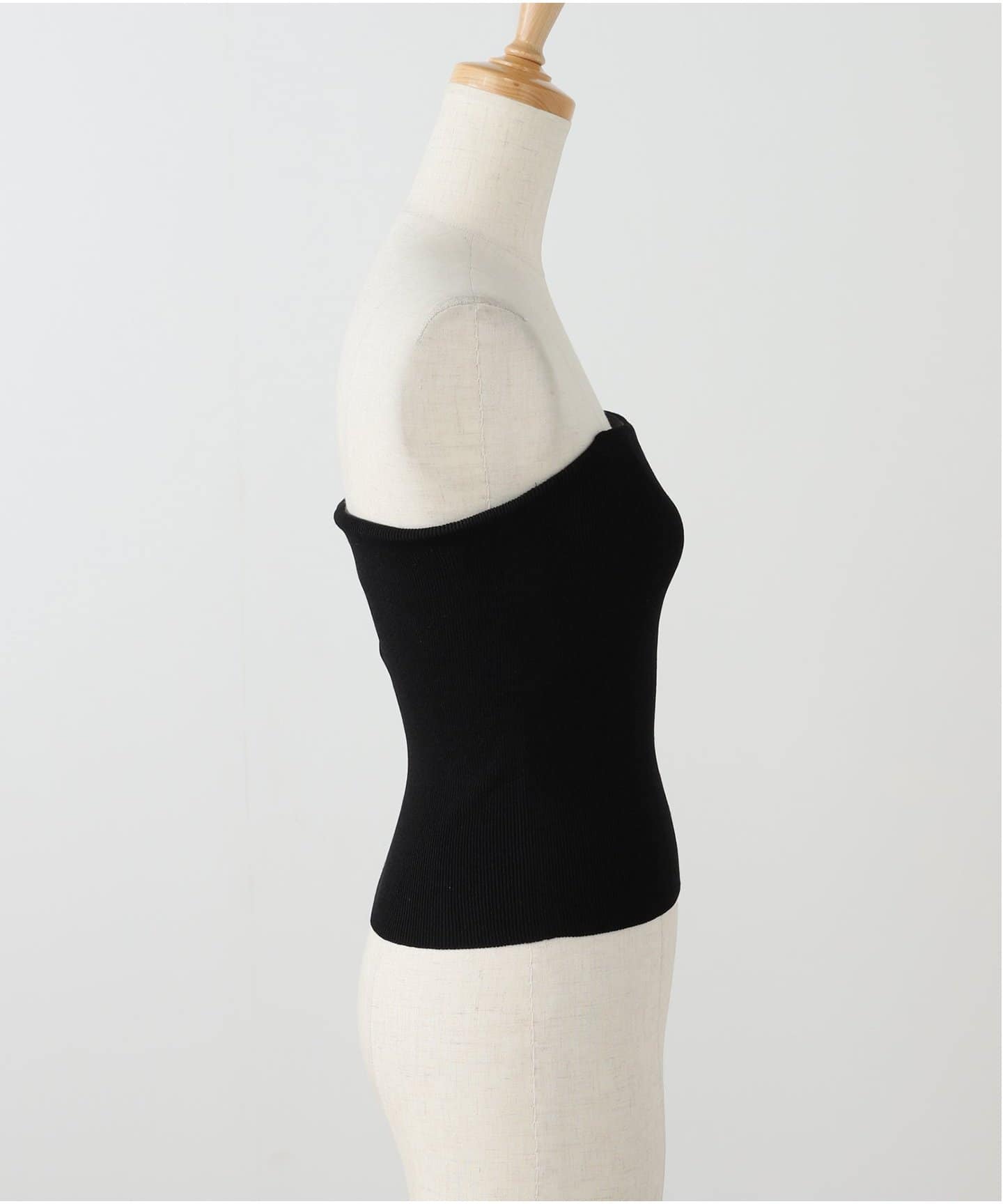 【NICENICE MOMENT】　新品同様　カップ付き半袖カットソー ブラック CROPPED COMPACT TEE – NICENICE MOMENT