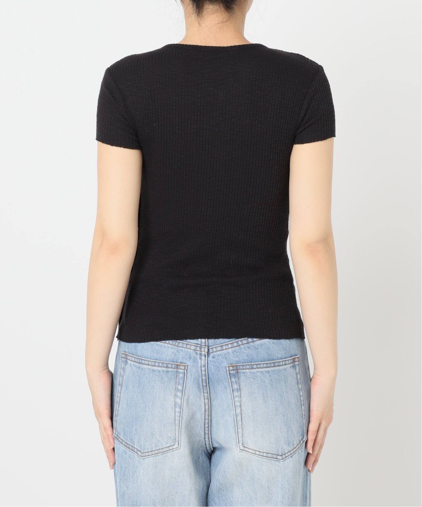 le / ル SIDE BUTTON SLIT トップス le / ル SIDE BUTTON SLIT トップス（Tシャツ／カットソー
