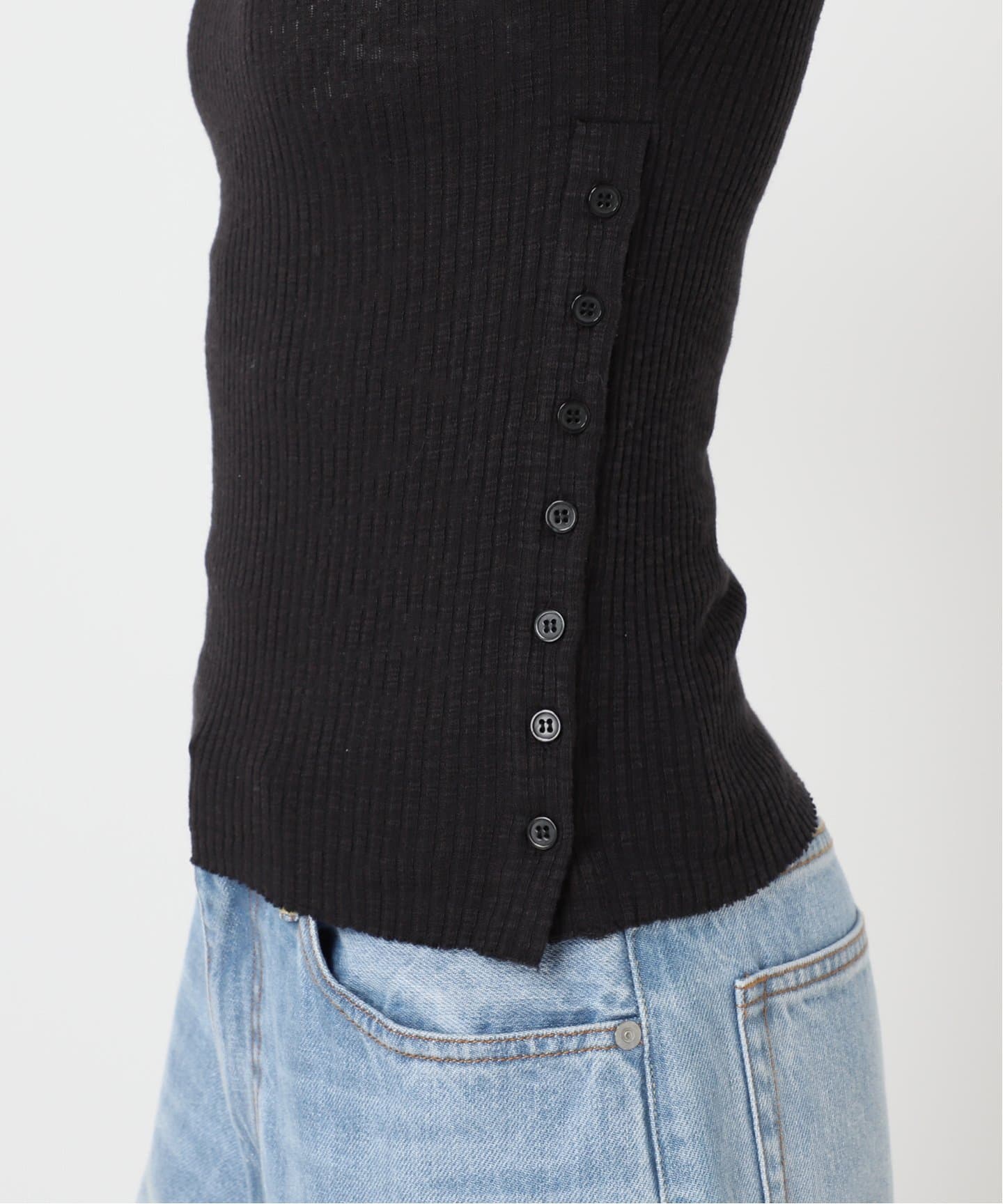 le / ル SIDE BUTTON SLIT トップス（Tシャツ／カットソー