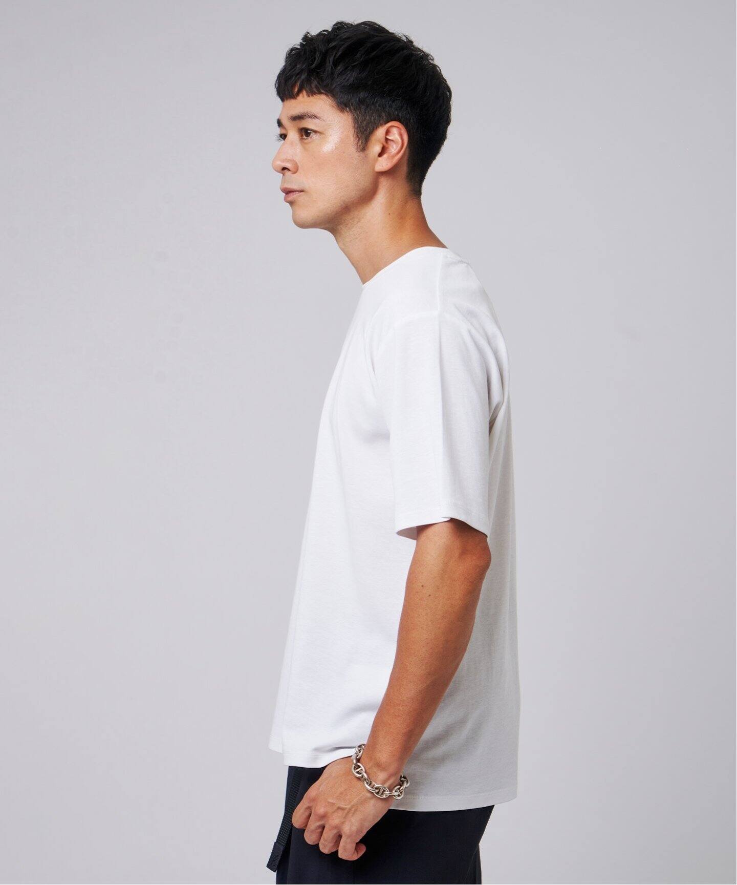 【WHITE】テック Tシャツ アディダス Tech Illustrate Graphic 半袖Tシャツ - ホワイト