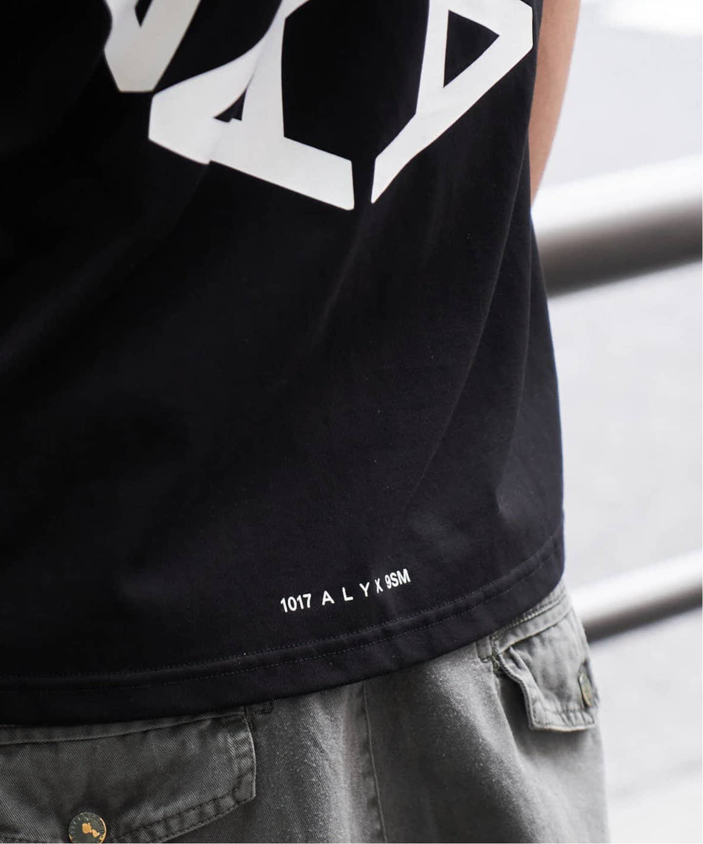1017 ALYX 9SM 売れ筋商品|||1017 アリクス 9 エスエム Tシャツ トップス レディース Tops White セール】1017 ALYX 9SM / テンセブンティーン アリクス ナイン