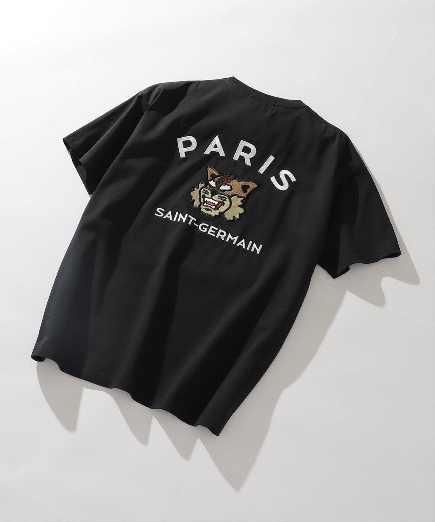 Paris Saint-Germain】カレッジロゴ刺しゅう Tシャツ（Tシャツ