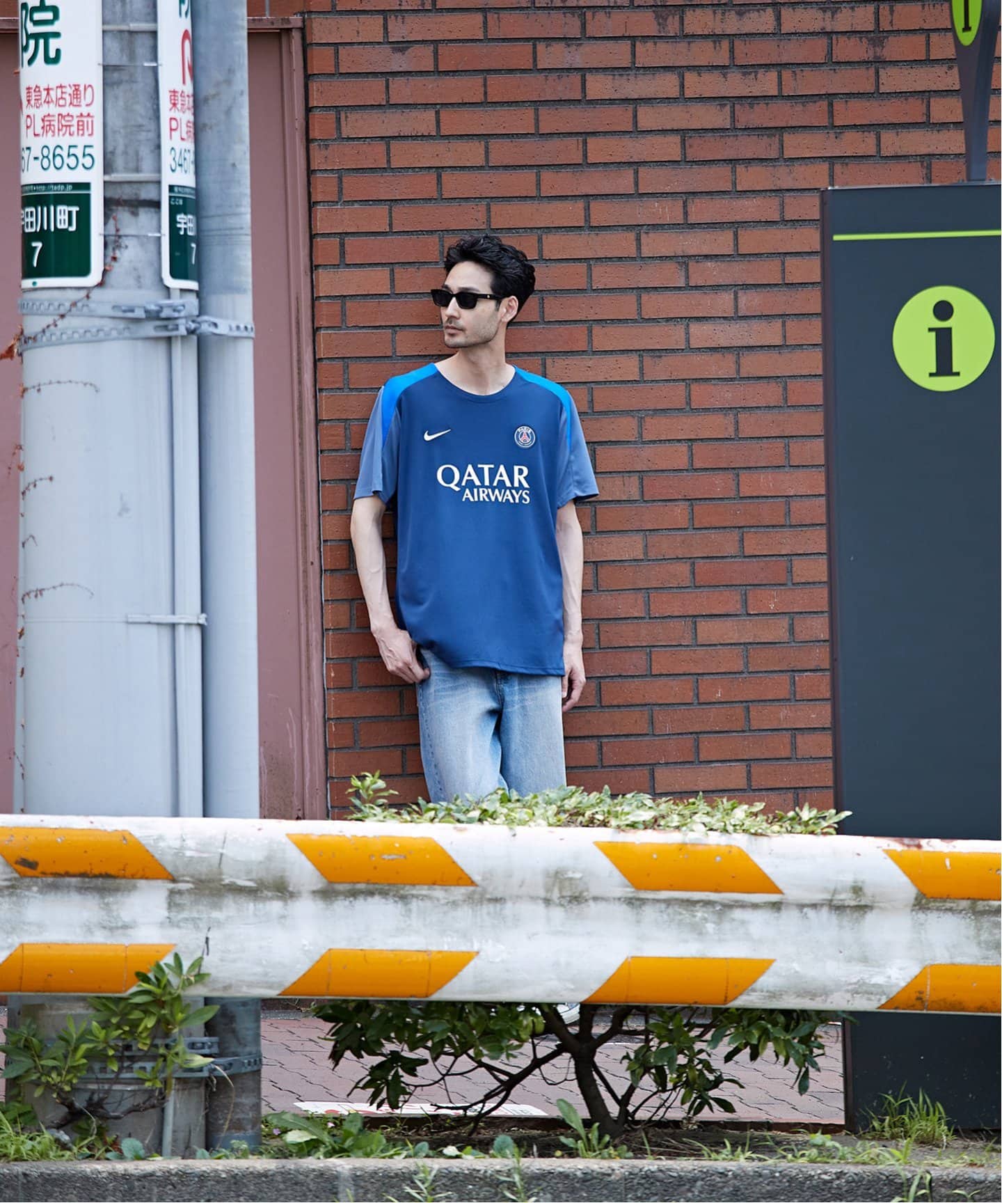 売切れ前に 大人気 NIKE パリ サンジェルマン Tシャツ NIKE パリ・サンジェルマン Tシャツ - メルカリ