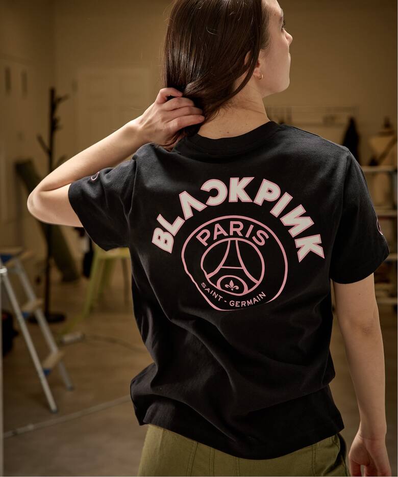 BlackpinkxPSG】Elevated Graphic TEE ST171- BLKPSG- BPP（Tシャツ 