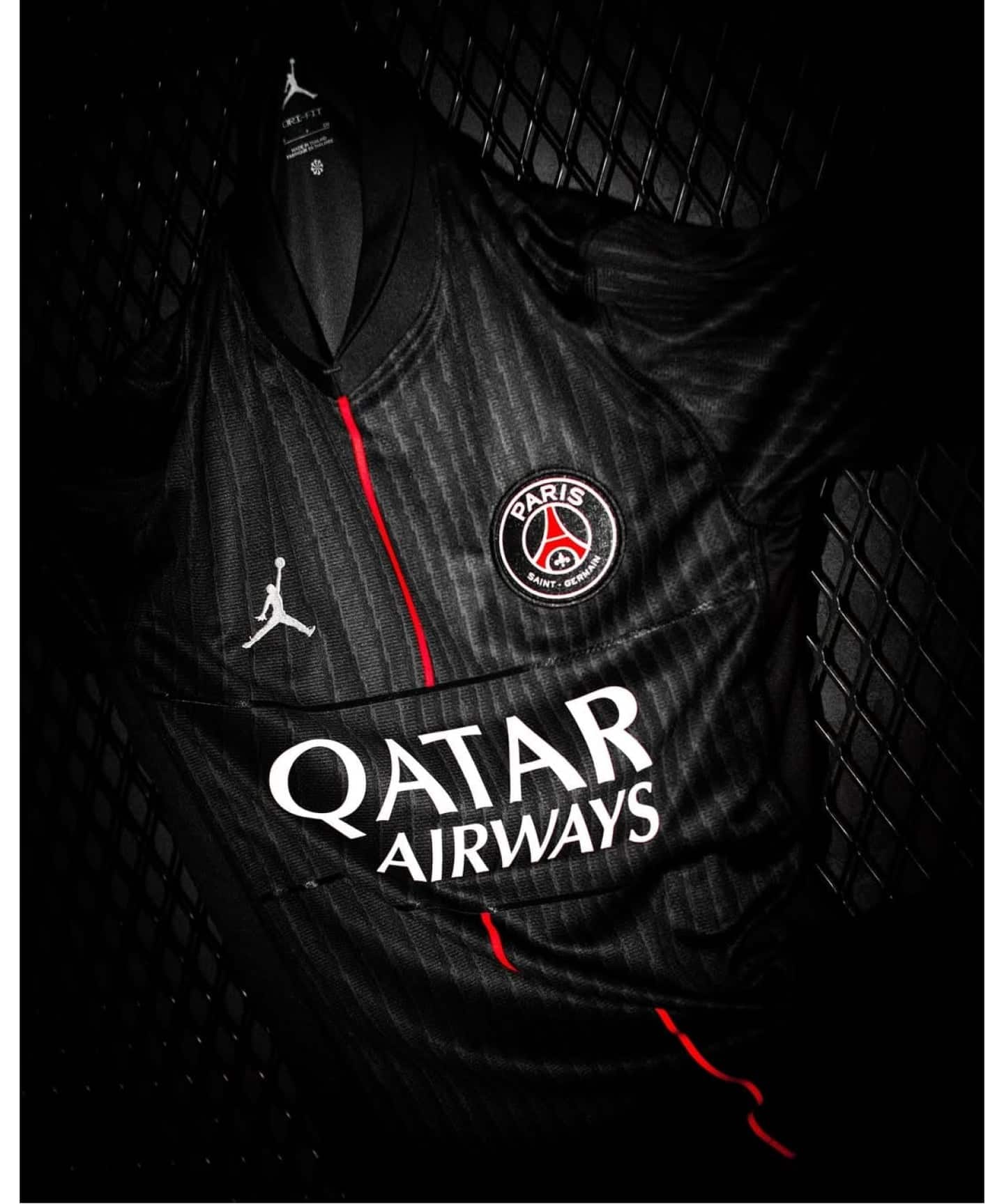 【レア】Nike Paris Saint-Germain ブラックシャツ JORDAN × Paris Saint-Germain】PSG M NK DFADV MATCH JSY SS 3R（T