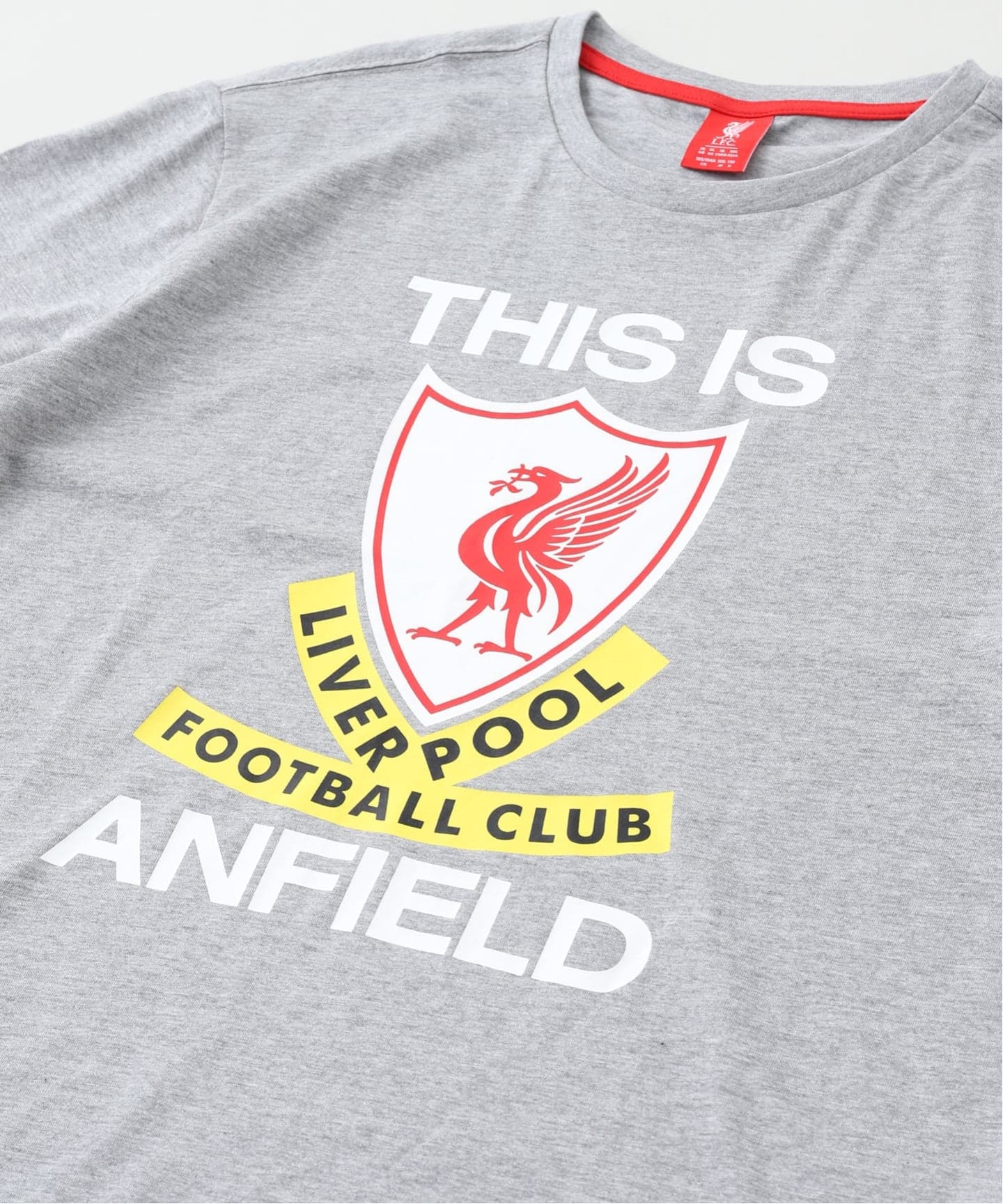 新品未開封　LIVERPOOL F.C. レッド Tシャツ Mサイズ Liverpool t shirt 100% Champions Anfield t shirt League