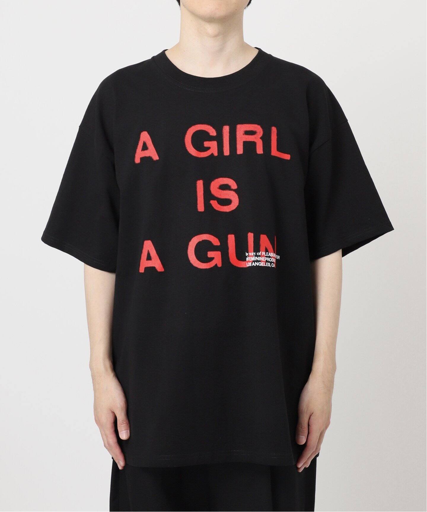 PLEASURES × By Way of US コラボ GIRL IS A GUN Tシャツ Pleasures A Girl is a Gun T-Shirt White | HALO - HALO