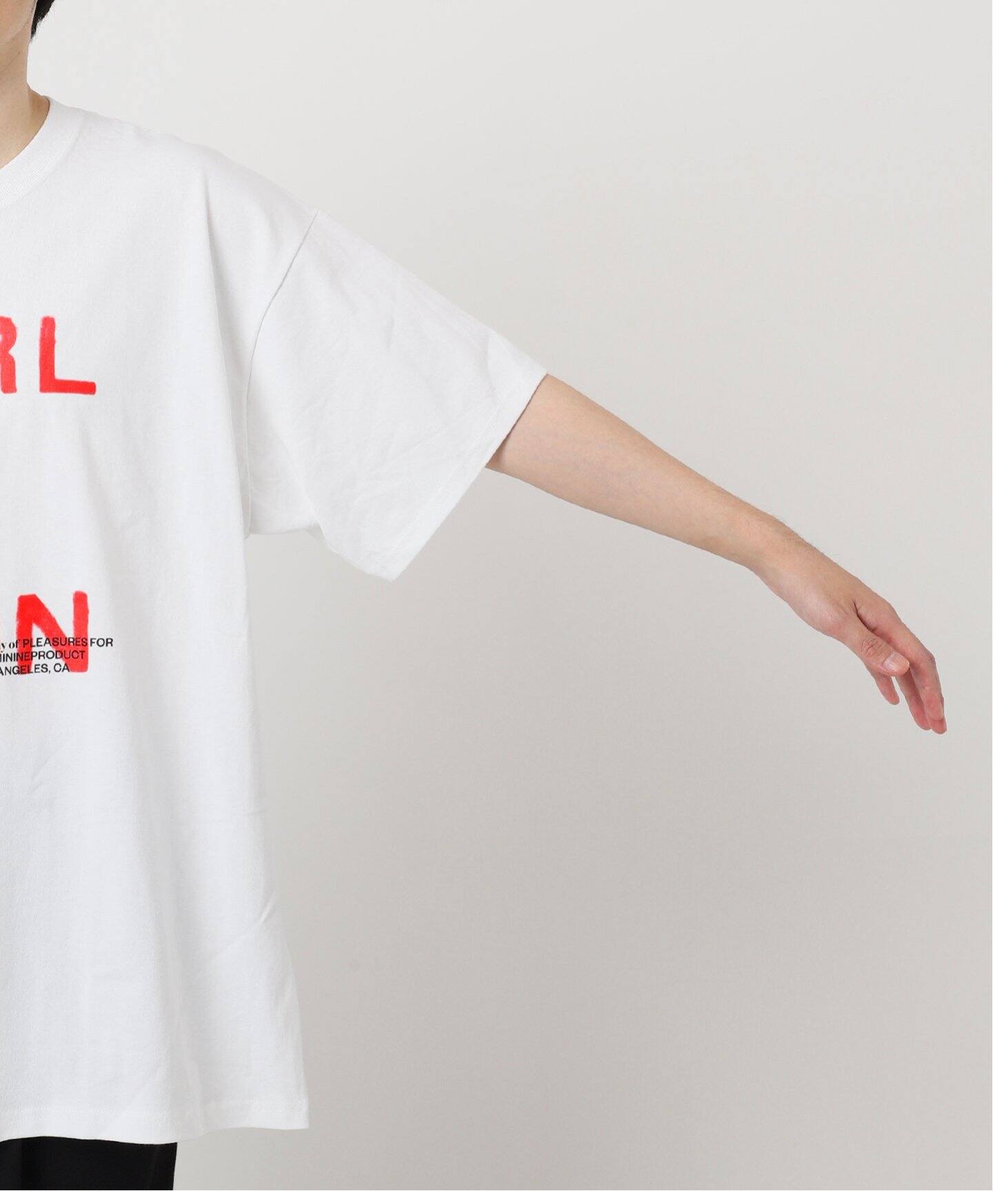 PLEASURES / プレジャーズ GIRL IS A GUN T-SHIRT（Tシャツ