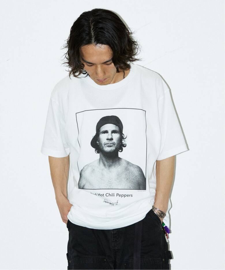 レッドホットチリペッパーズ by ロス・ハルフィン プリント Tシャツ（T