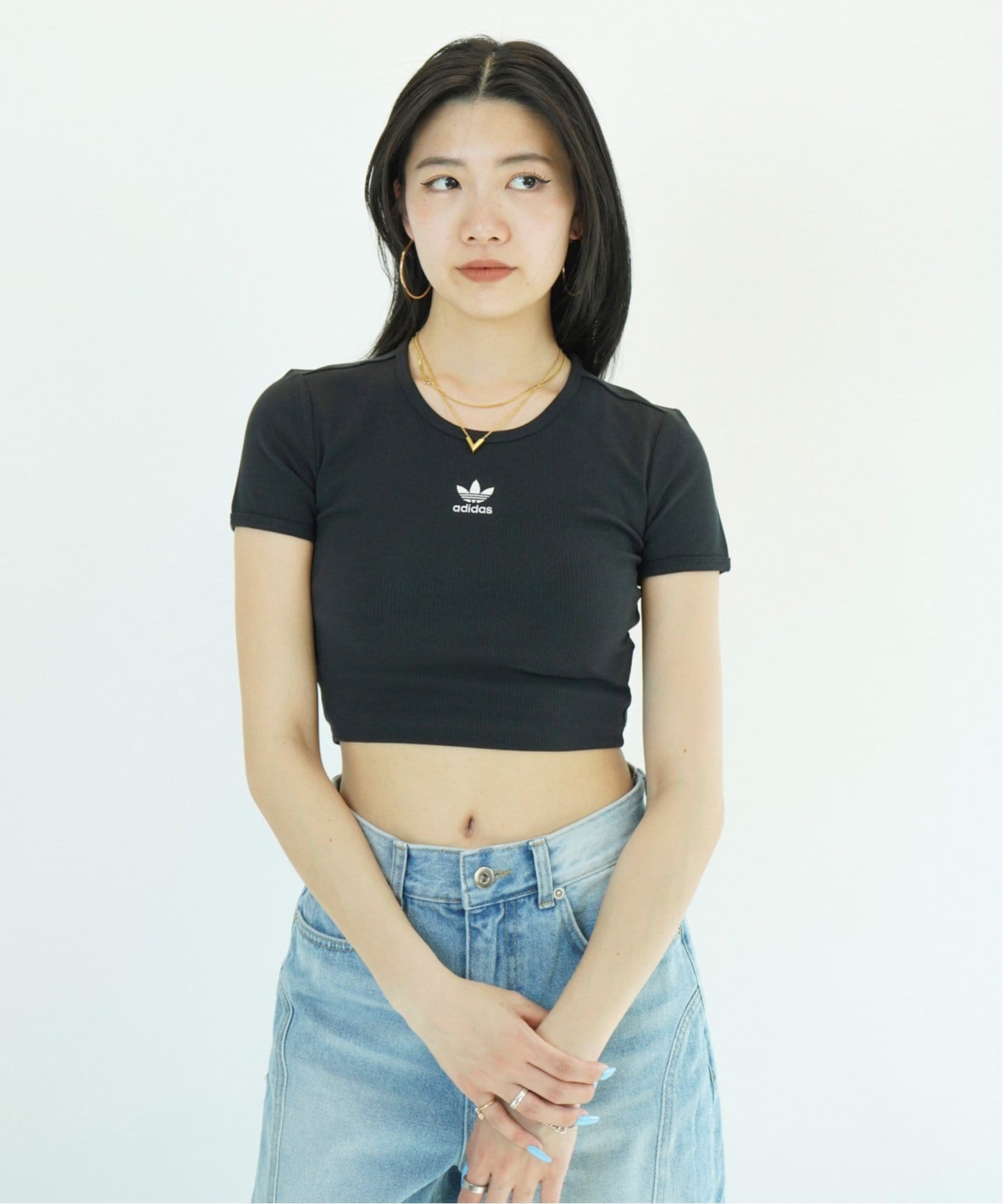 ●ADIDAS●ESSENTIAL RIB TEE 2色 ロゴ 半袖 クロップ エッセンシャルズ クロップ半袖Tシャツ / アディダスオリジナル