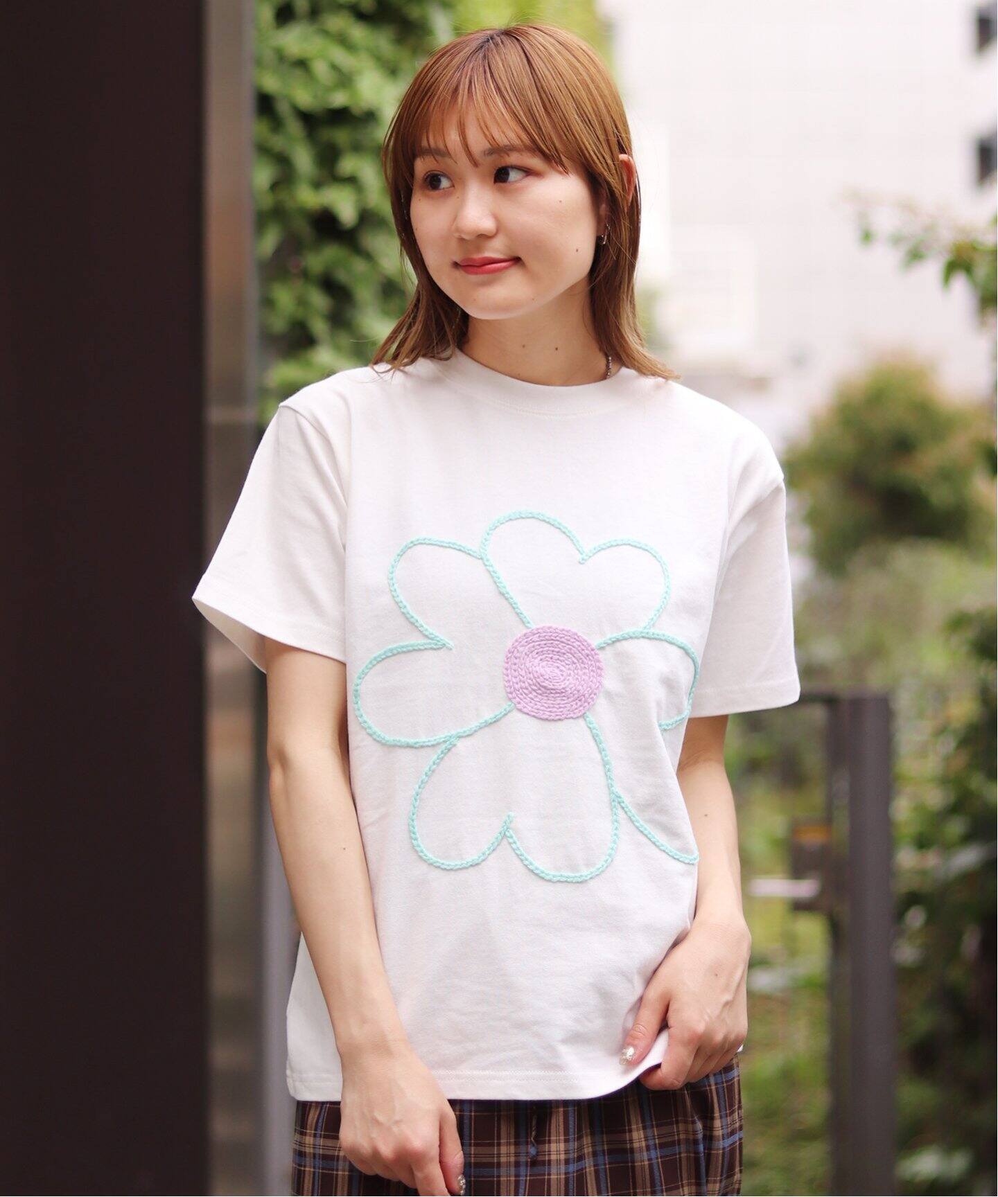 tシャツ ChahChah /チャーチャー FLOWER WITH LOVE HAND S/S TEE レディース セール】ChahChah /チャーチャー FLOWER WITH LOVE HAND S/S TEE