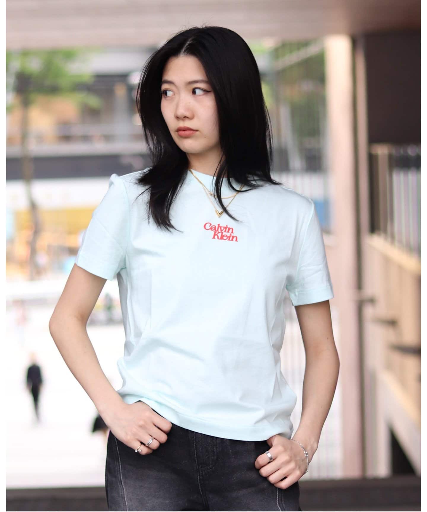 tシャツ   /カルバン クラインSS FLOCKED LOGO CREWNK TEE レディース Calvin Klein /カルバン クラインSS FLOCKED LOGO CREWNK TEE（T