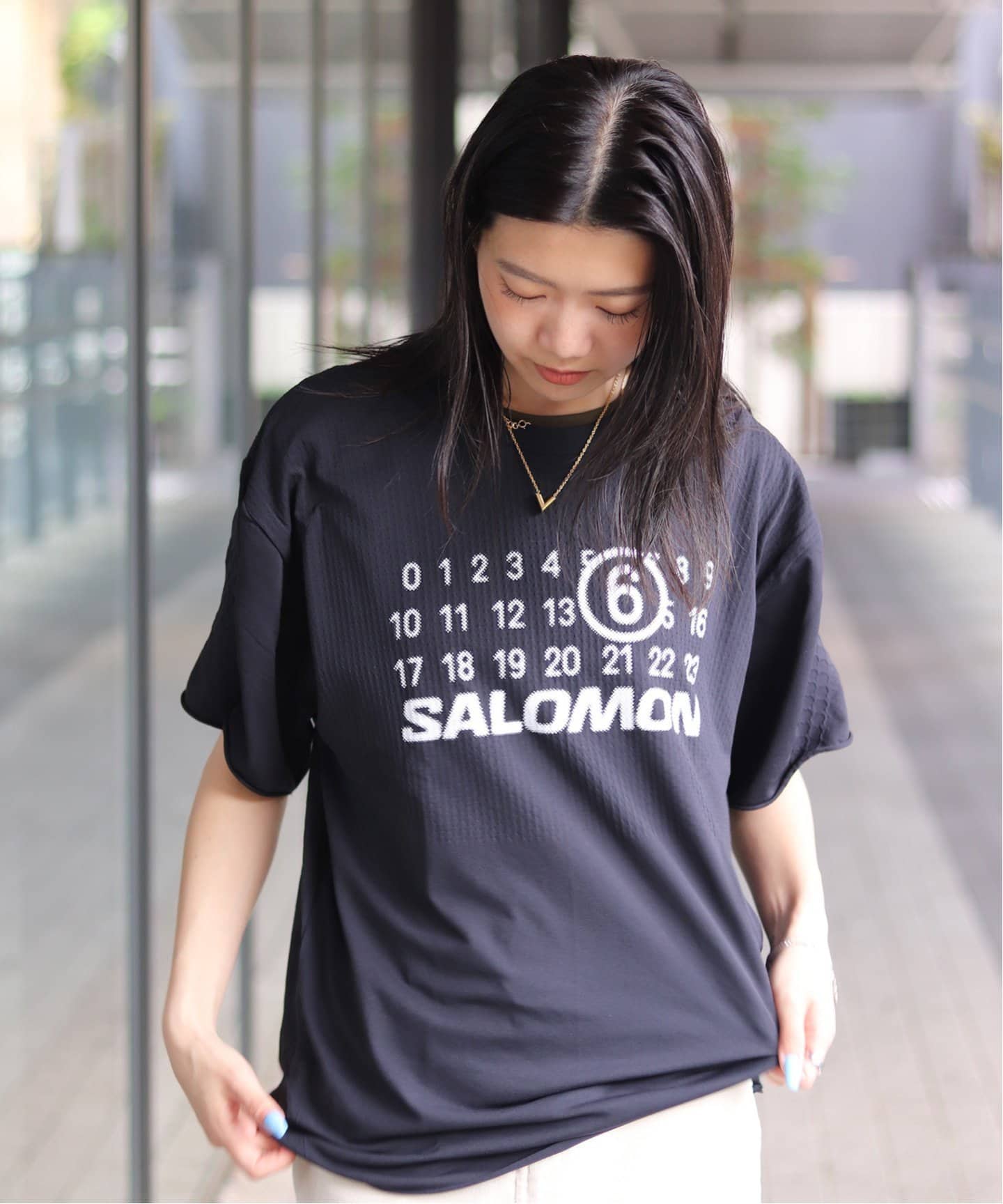 【関税送料込み】MM6 x Salomon スニーカープリントTシャツ MM6 × SALOMON エムエムシックス メゾンマルジェラ サロモン