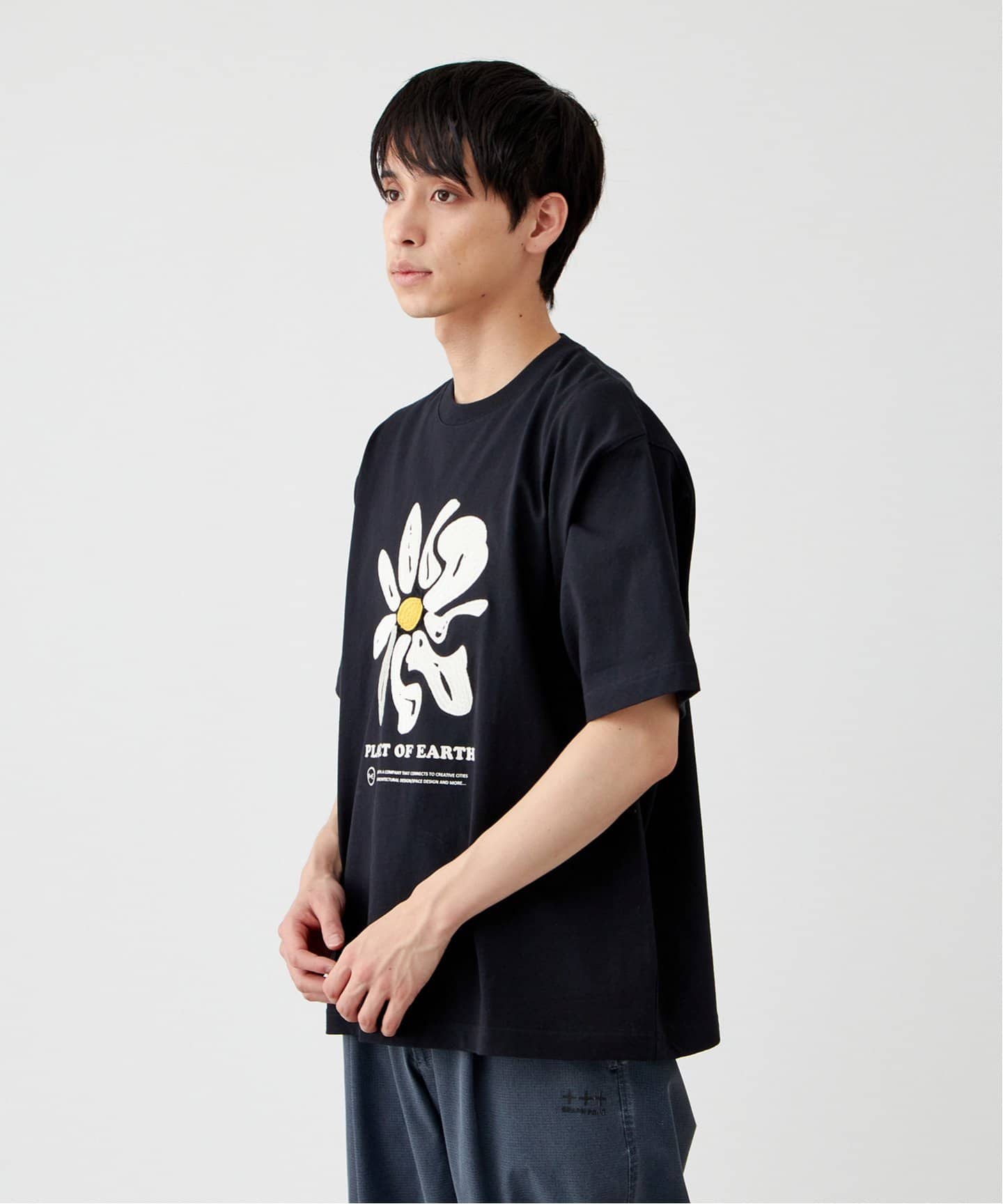 追加》【PLANET OF EARTH】フラワー エンブロイダリーTシャツ（T