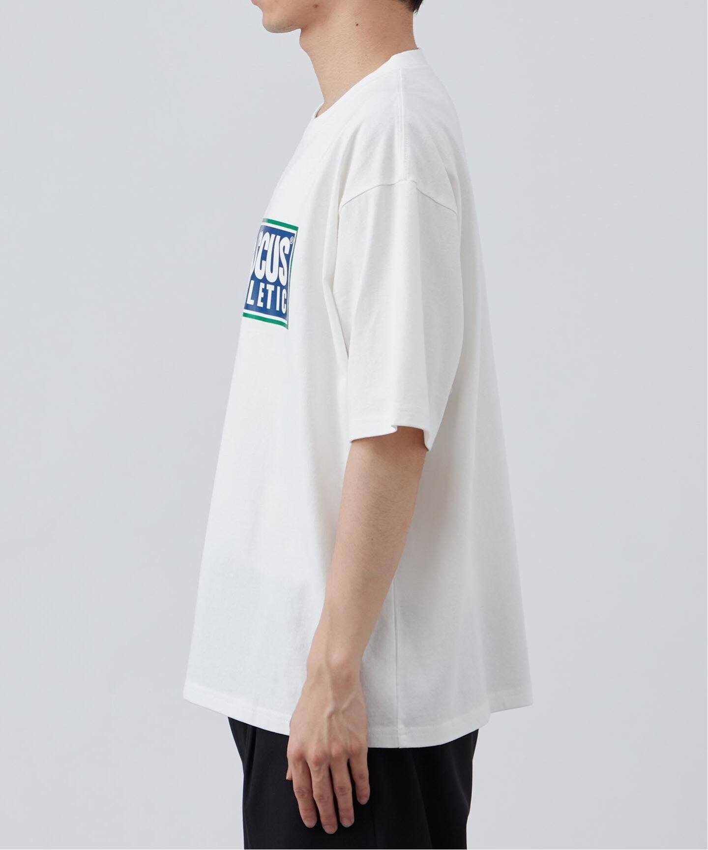 【boohoo】LIMITED SCUBA ネック ロゴ Tシャツ boohoo】LIMITED SCUBA ネック ロゴ Tシャツ