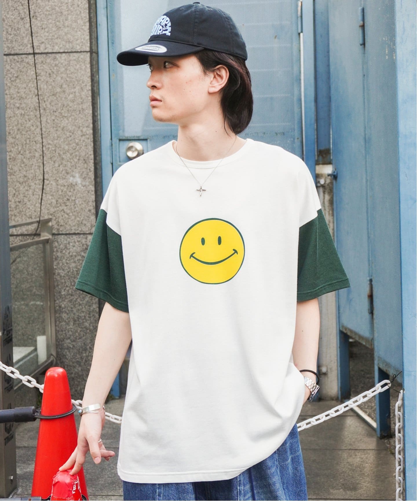 Sasquatch./ サスクワァッチファブリックスF SMILE 2TONE T