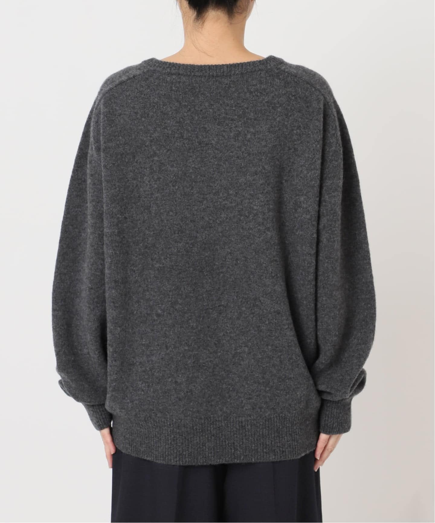 シグネチャー7G Vネックプルオーバー ウール100%（ニット／セーター