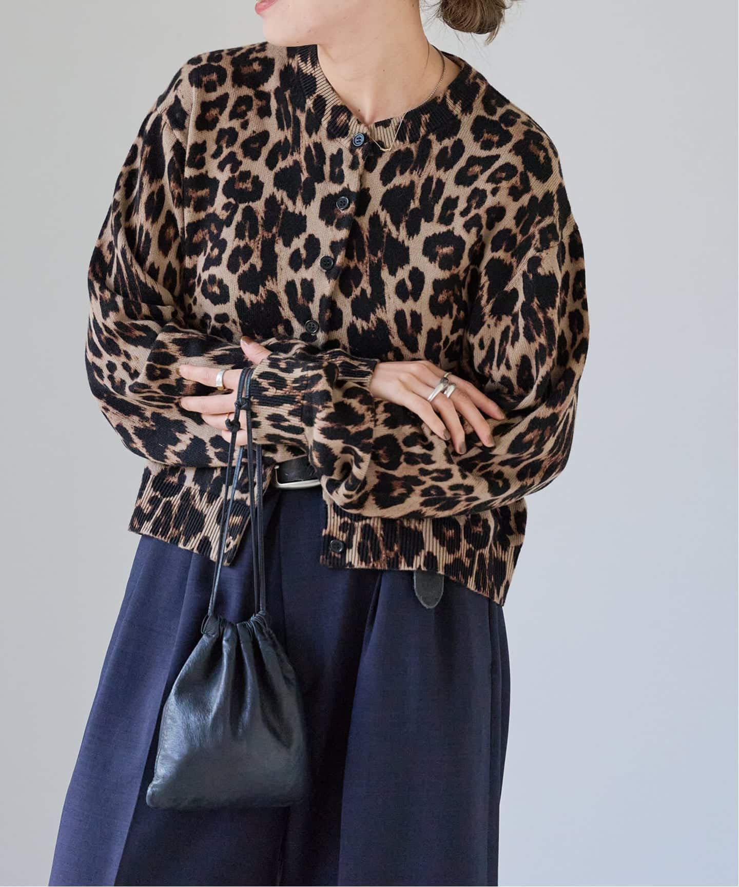 新品OUTDOOR PRODUCTSレオパード プリントクルーネックカーディガン 追加3 レオパード プリントクルーネックカーディガン（カーディガン