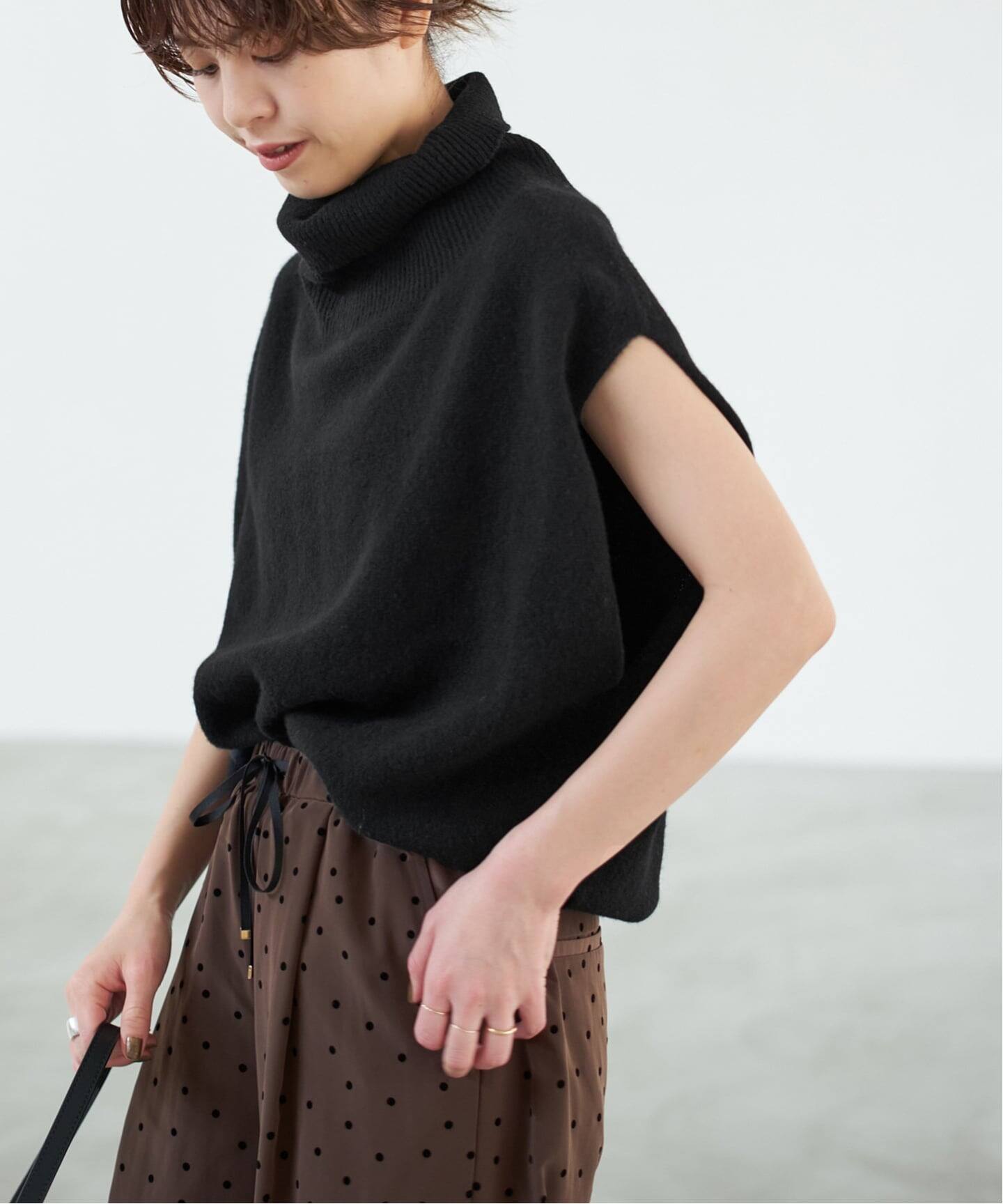 ★専用【Spick & Span】アダワス ループニットベスト 黒 トレンドのベスト！Spick and Span ループオーバーニットベスト