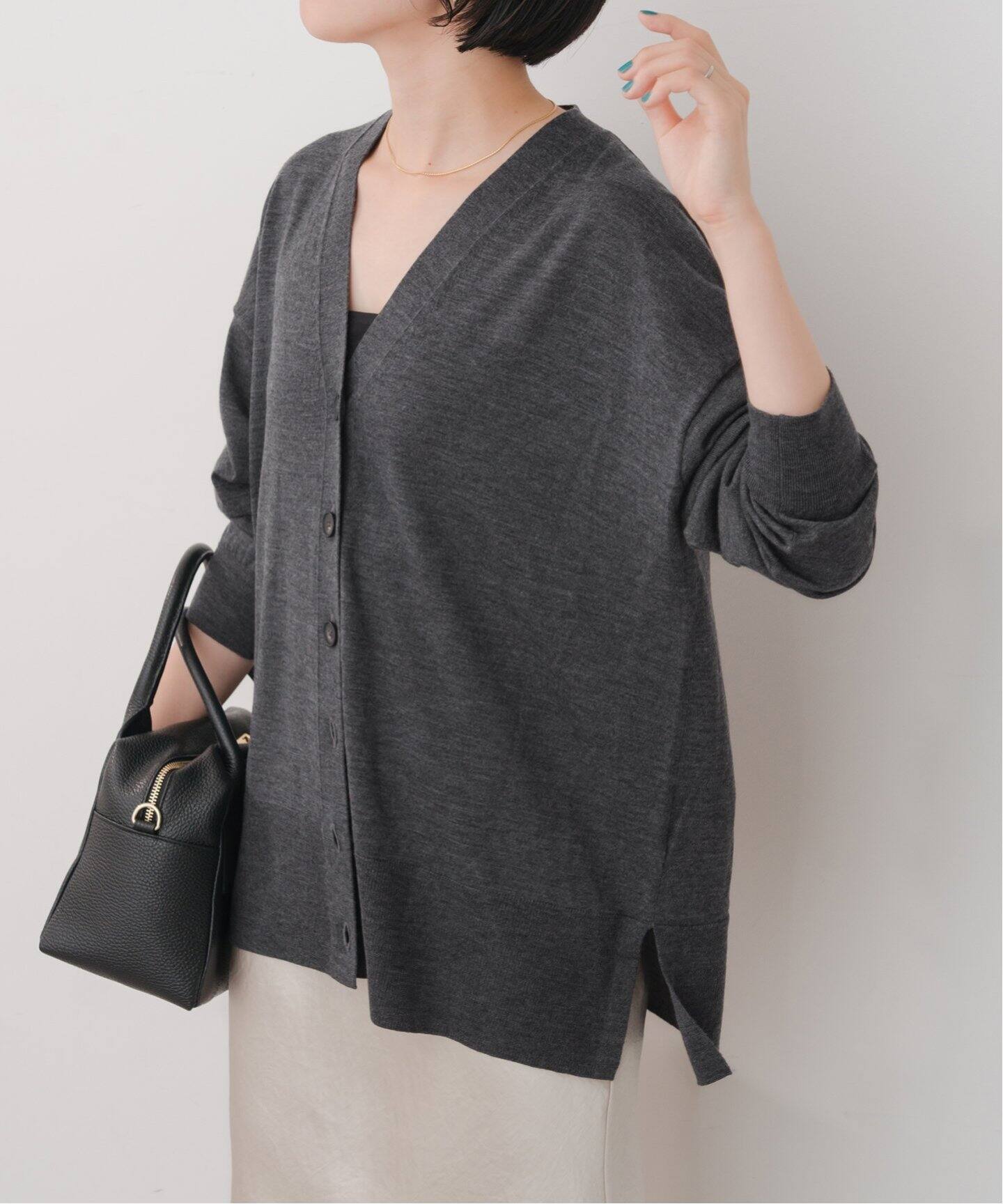 【11/30までの出品です】スピックアンドスパン　18G Vネックカーディガン Spick & Span（スピックアンドスパン）の「ソフトコアヤーンV