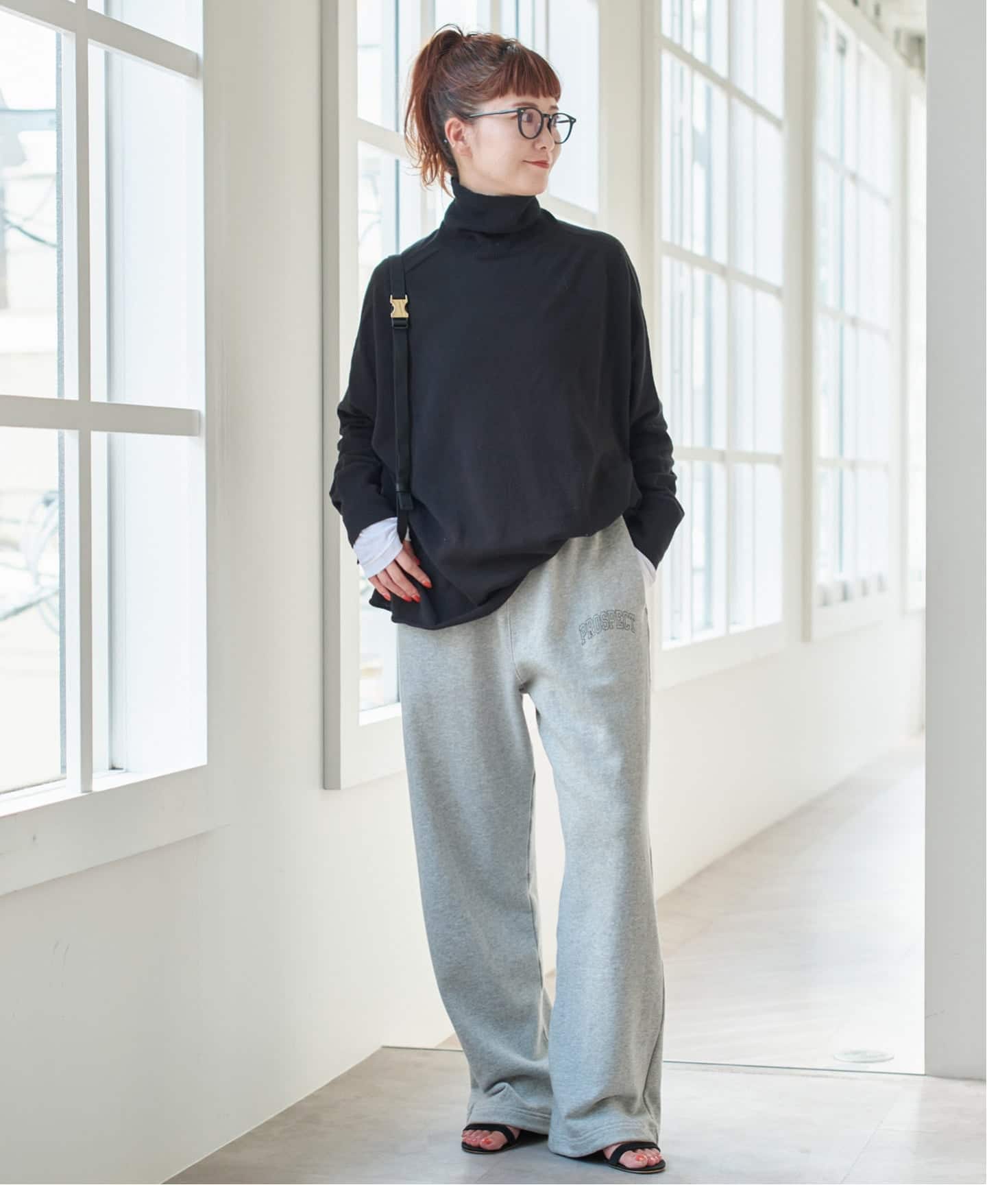 コットンバルキーヤーンルーズタートルプルオーバー（ニット／セーター