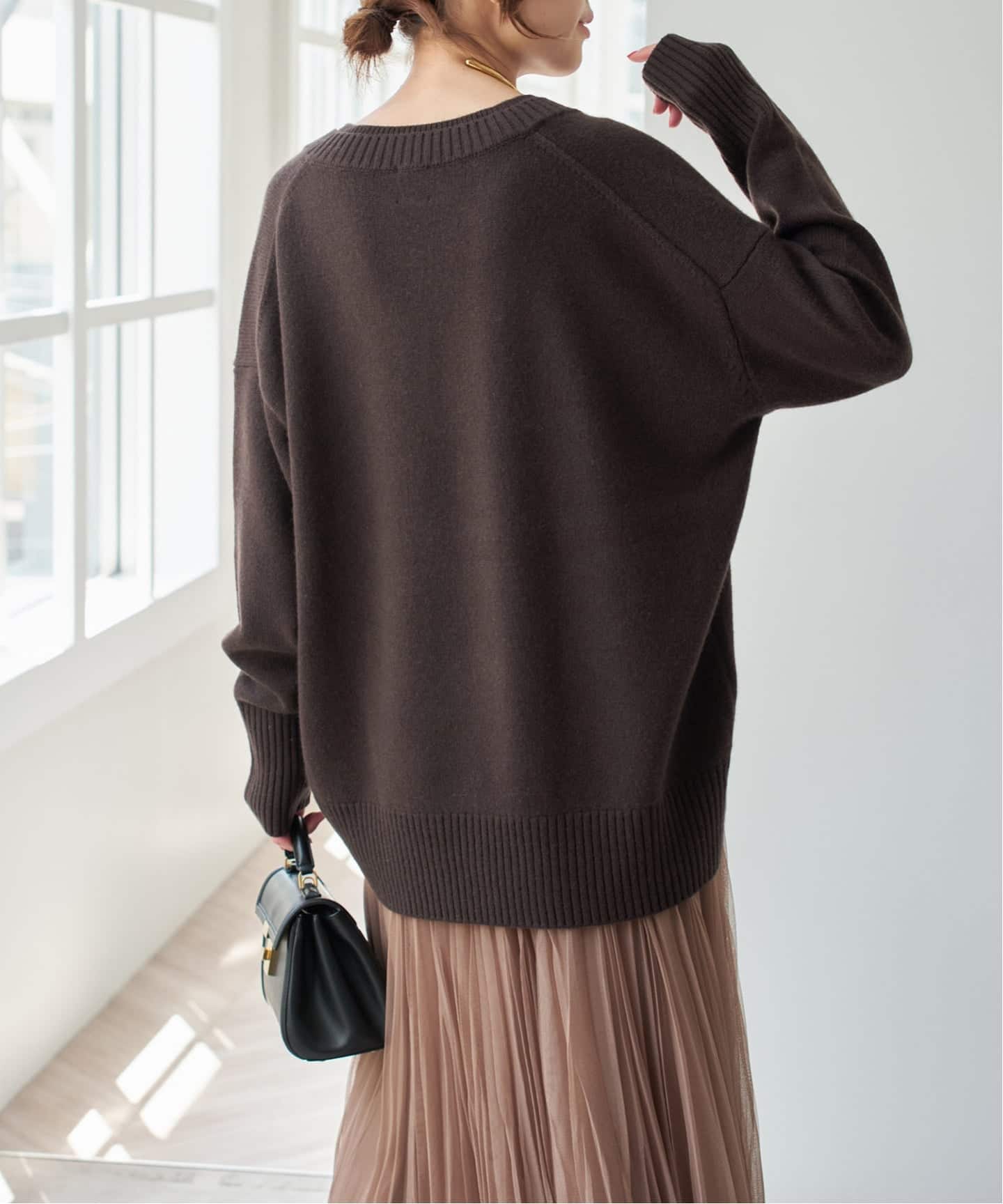 予約》ウールカシミヤ Vネックニット（ニット／セーター