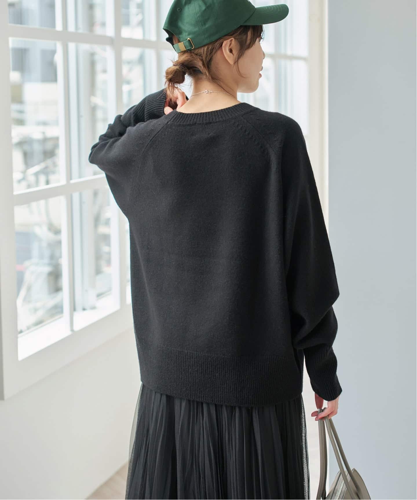 WEB限定カラー有り》ウールカシミヤ ラグランクルーネックニット