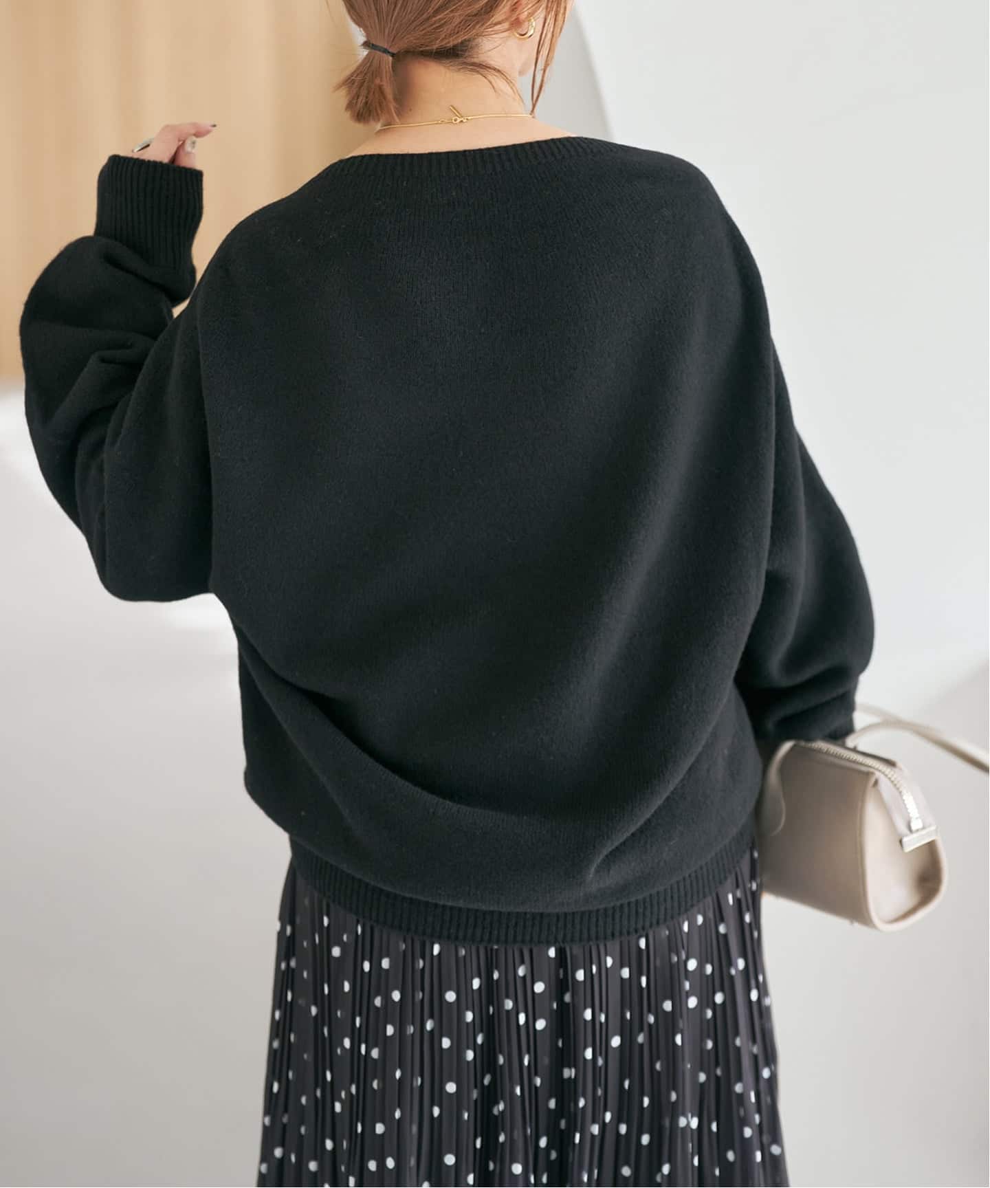 ハンズオブクリエイション新品タグ付きざっくりニット　ブラック ハンズオブクリエイション新品タグ付きざっくりニット ブラック ハンズ