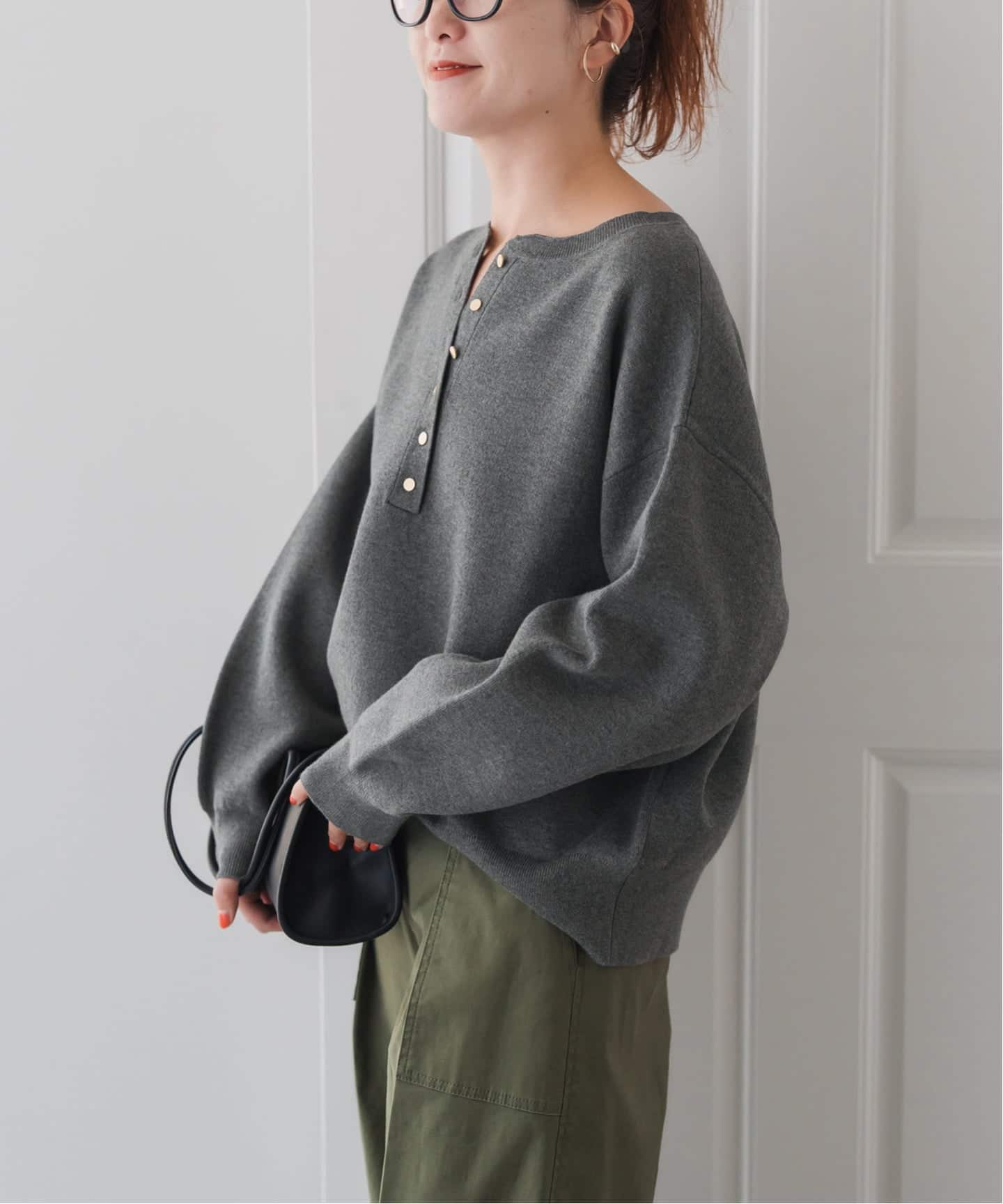 WEB限定》メタルボタンヘンリーネックニット（ニット／セーター