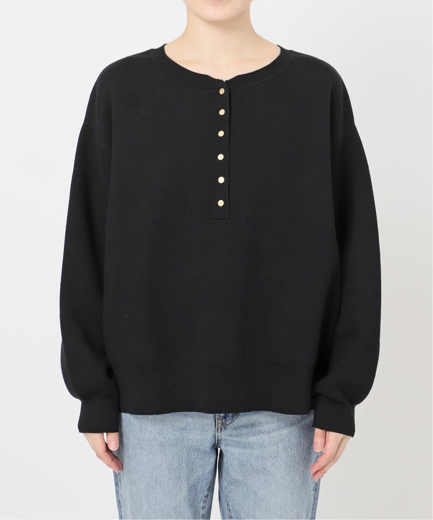 WEB限定》メタルボタンヘンリーネックニット（ニット／セーター