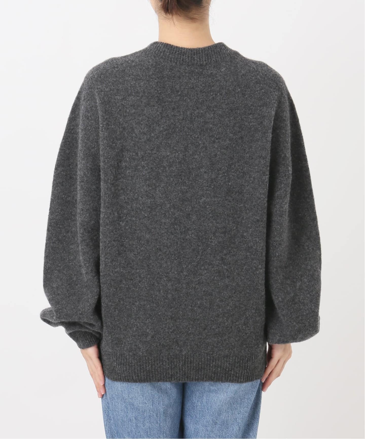 クルーネック ミドルゲージプルオーバー（ニット／セーター