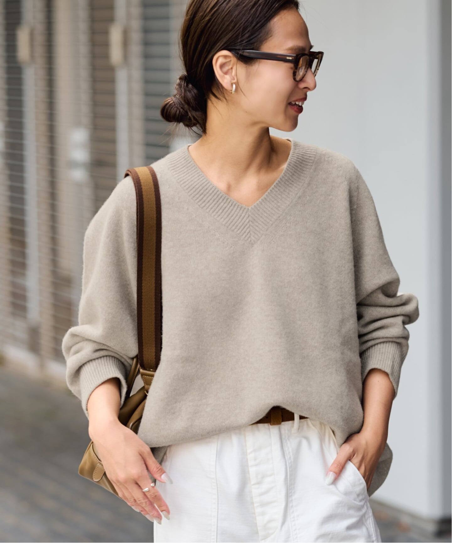 ラグランスリーブVネックプルオーバー セール】ラグランスリーブ Vネックプルオーバー（ニット/セーター