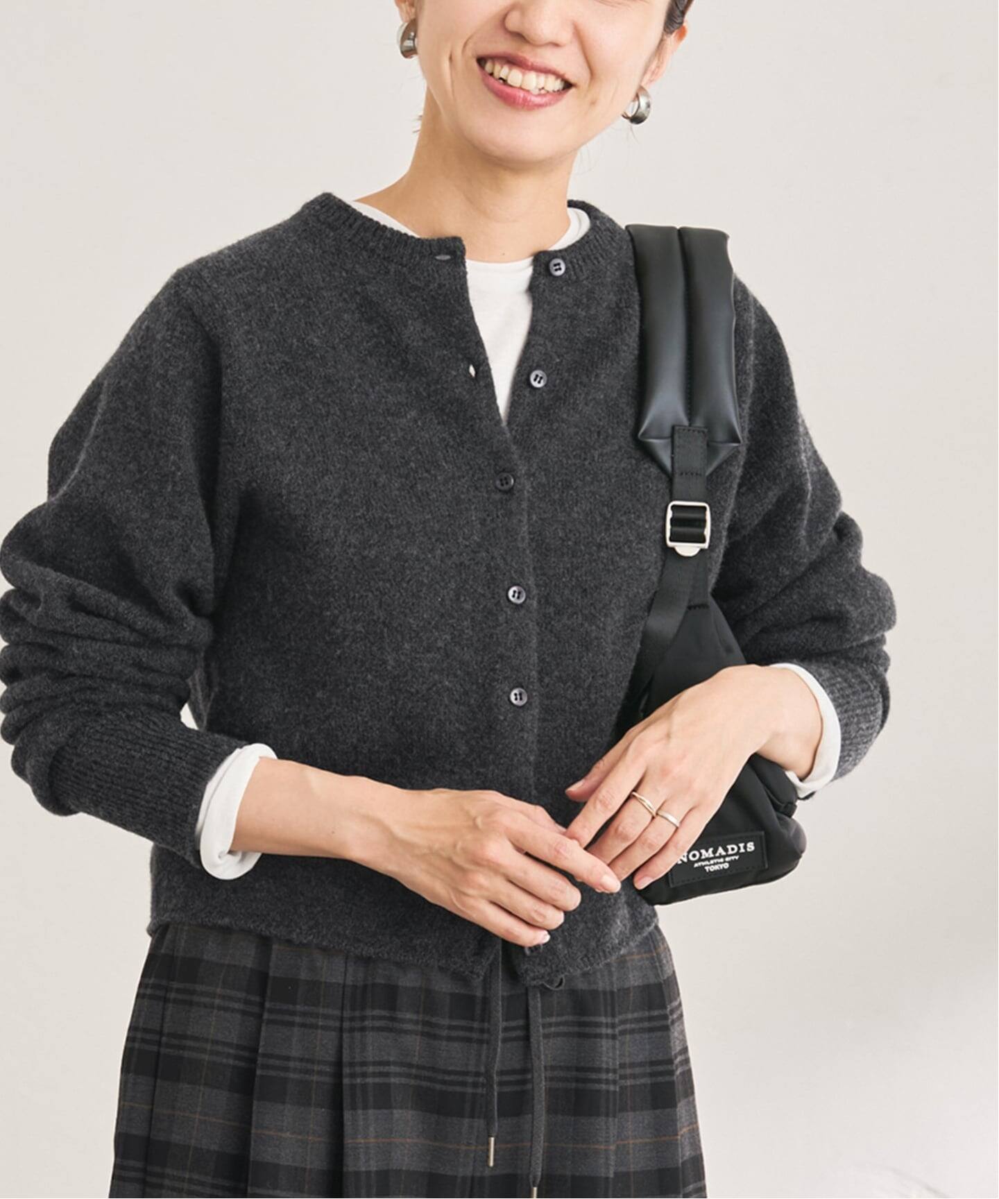 圧縮ウールクルーネックカーディガン（カーディガン）｜FRAMeWORK