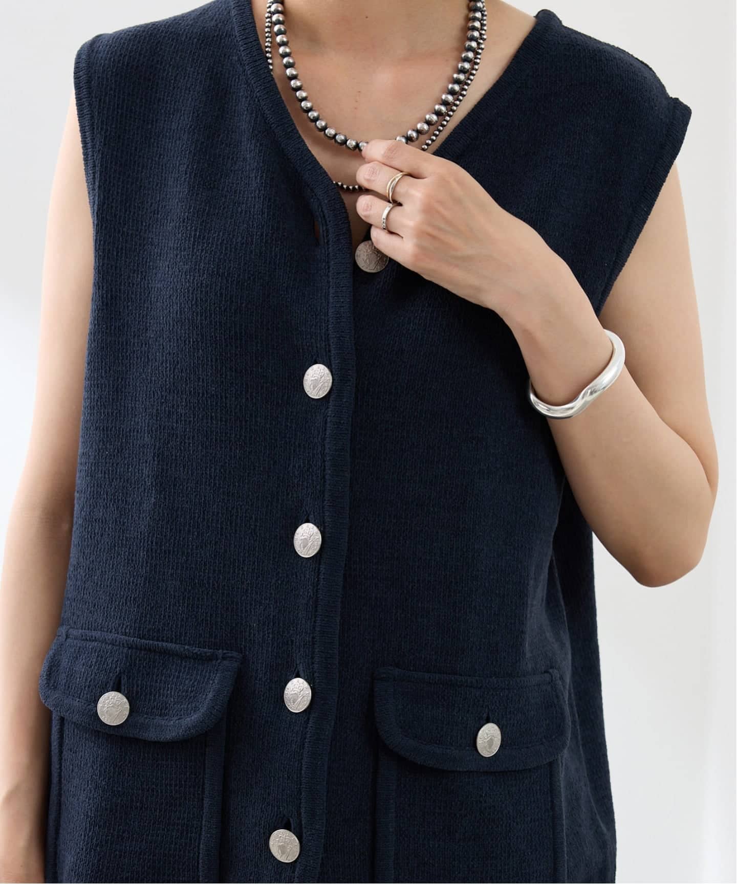 メタルボタンベスト FRAMeWORK フレームワーク トップス ベスト・ジレ 楽天市場】メタルボタンベスト FRAMeWORK フレームワーク