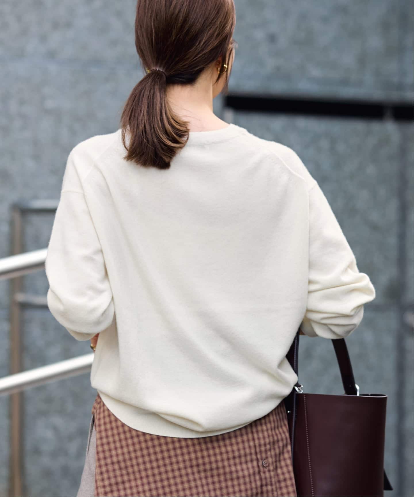 未使用 FRAMeWORK 23AW ニット プルオーバー カシミヤブレンド フォックスカシミヤブレンド Vネックニットプルオーバー