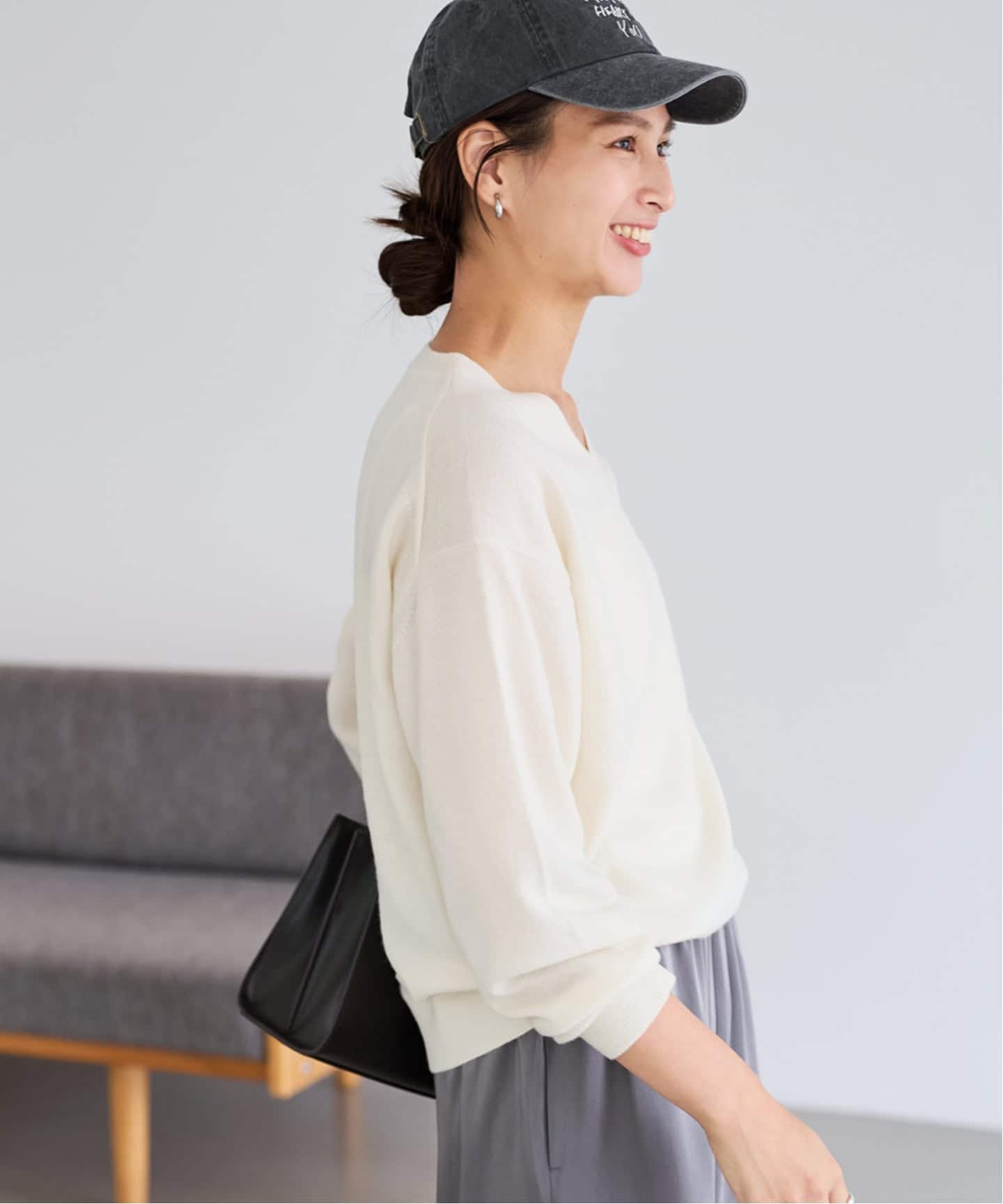 カシミヤブレンドウールVネックニット（ニット／セーター）｜FRAMeWORK