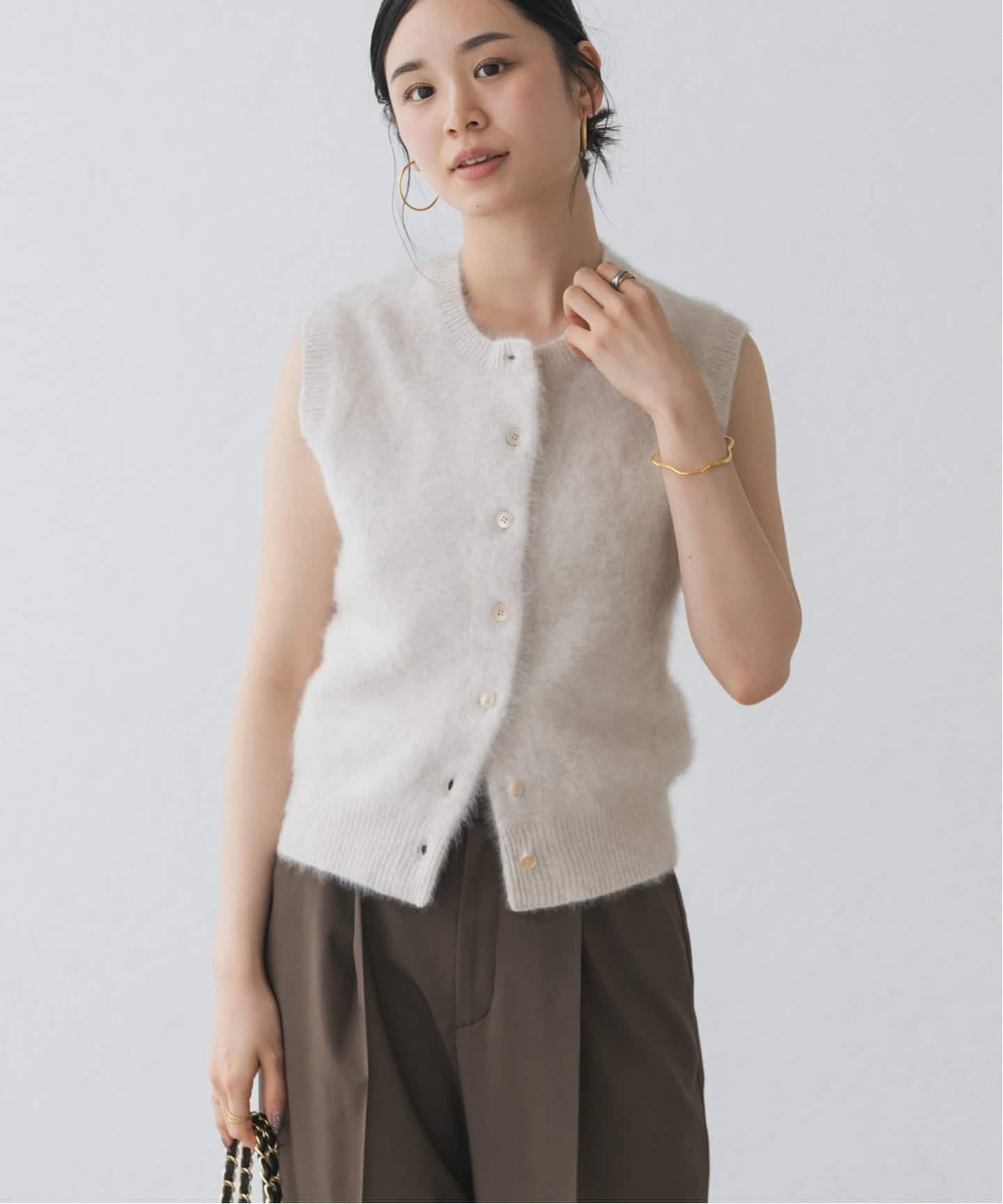 NOBLE FOX/Caファーニットフロントボタンベスト　グレー FOX/Caファーニットフロントボタンベスト（ベスト）｜NOBLE