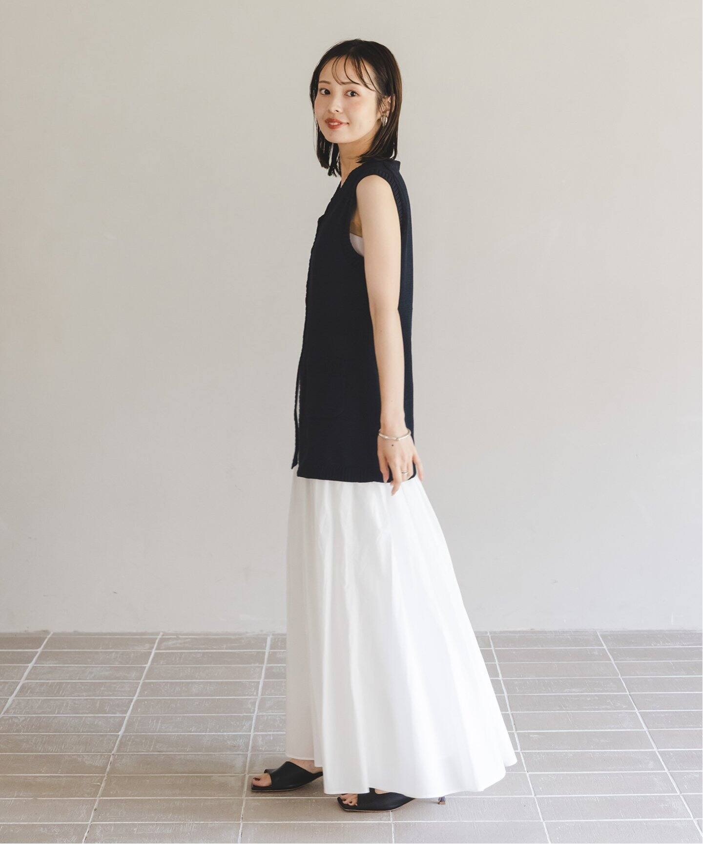 【NOBLE×L’AUBE BLANC】フロントボタンニットベスト　グレー NOBLE×L'AUBE BLANC】フロントボタンニットベスト（ニット